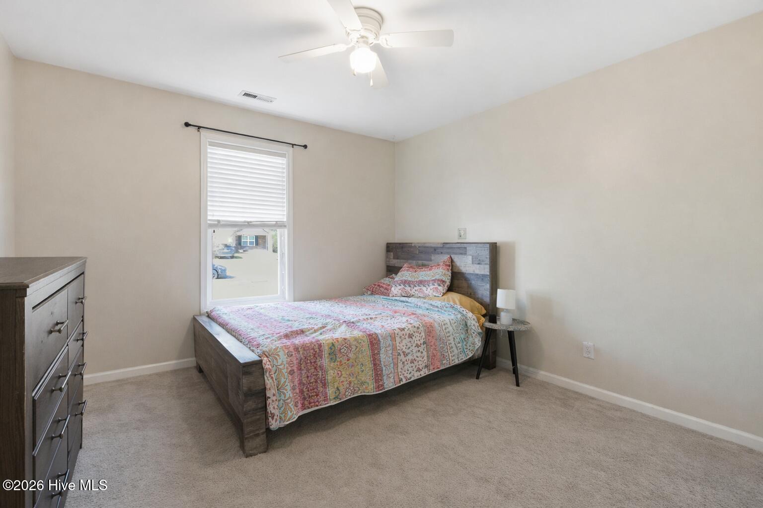 100561870 | Photo 24