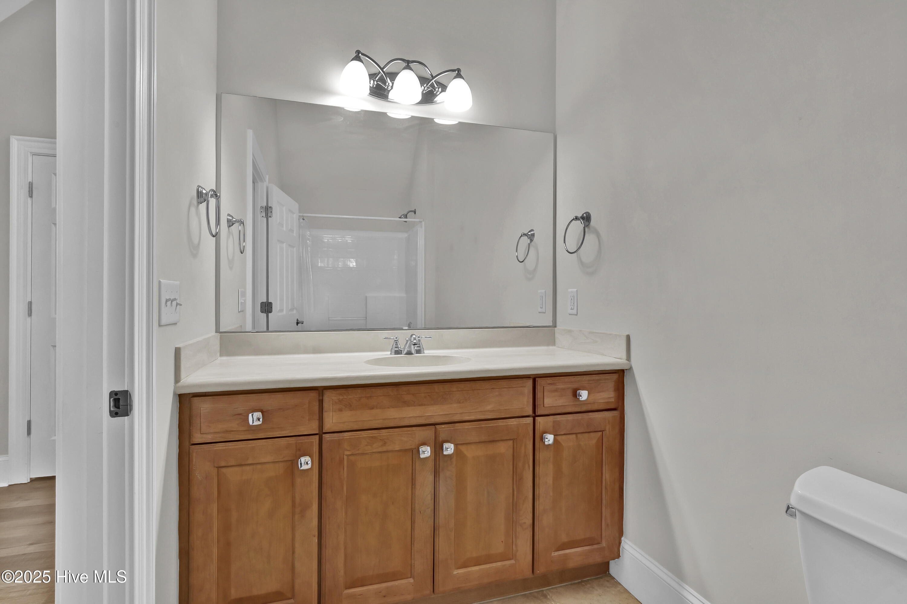 100518600 | Photo 46