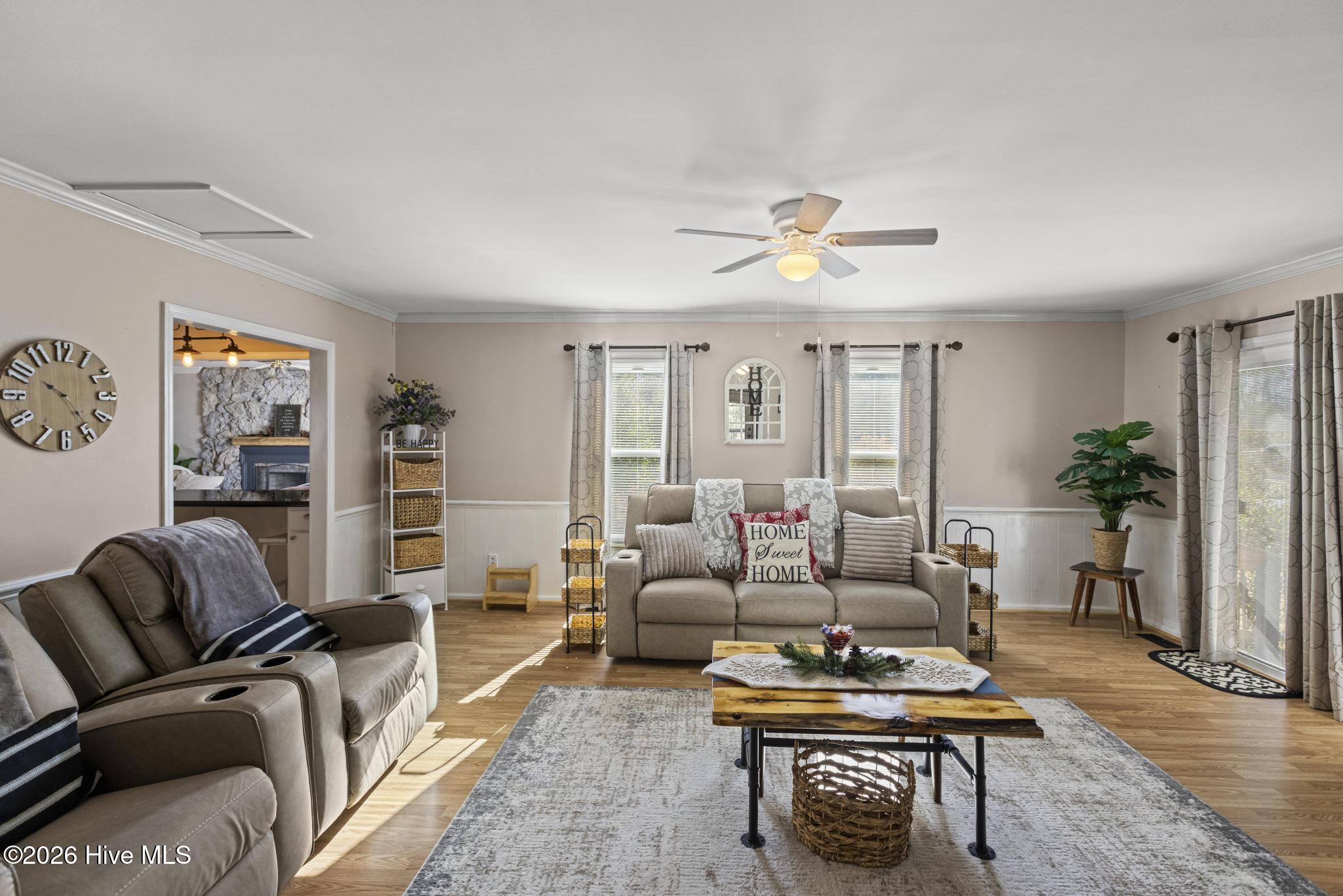 100552861 | Photo 22