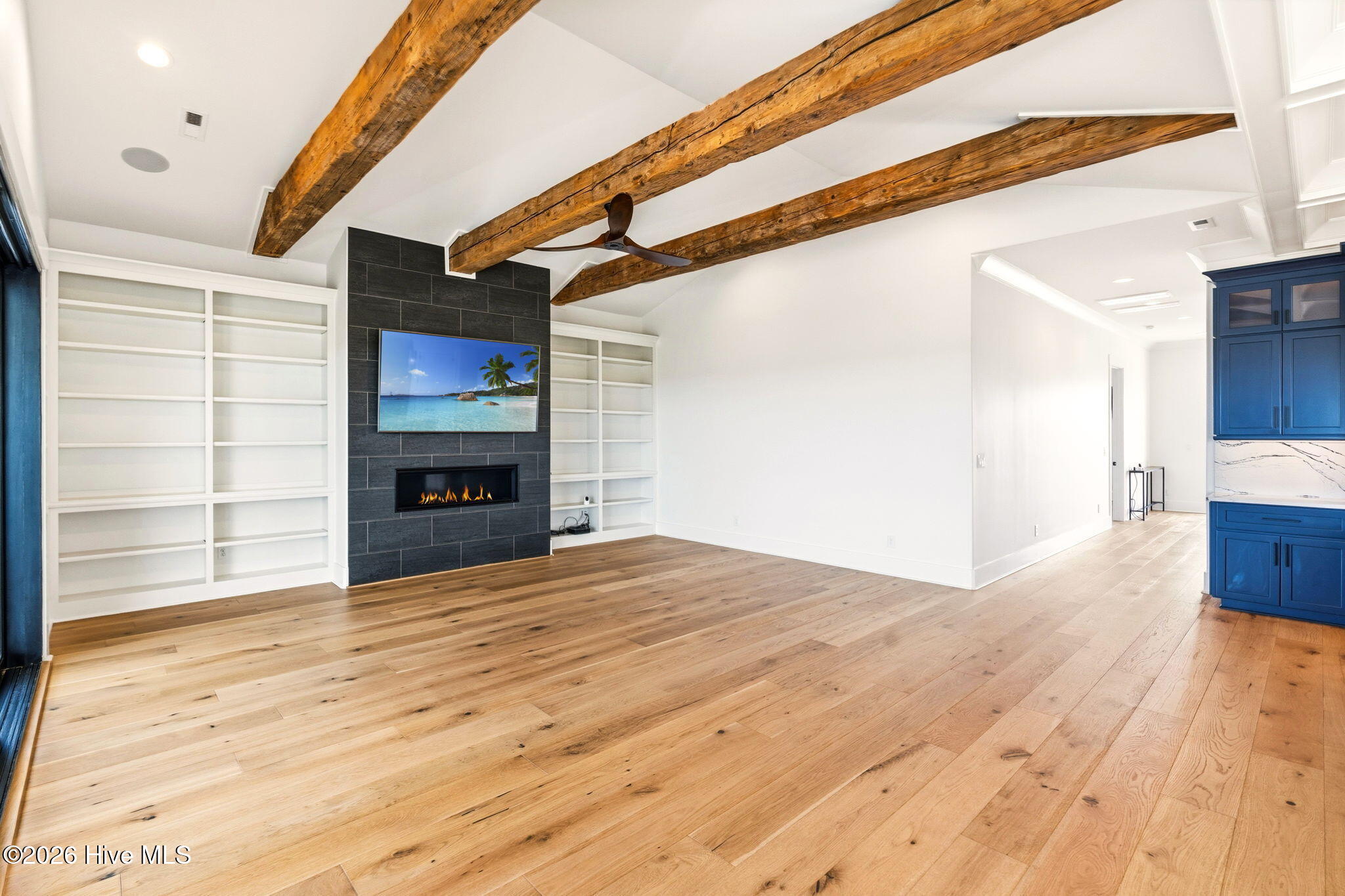 100557252 | Photo 10