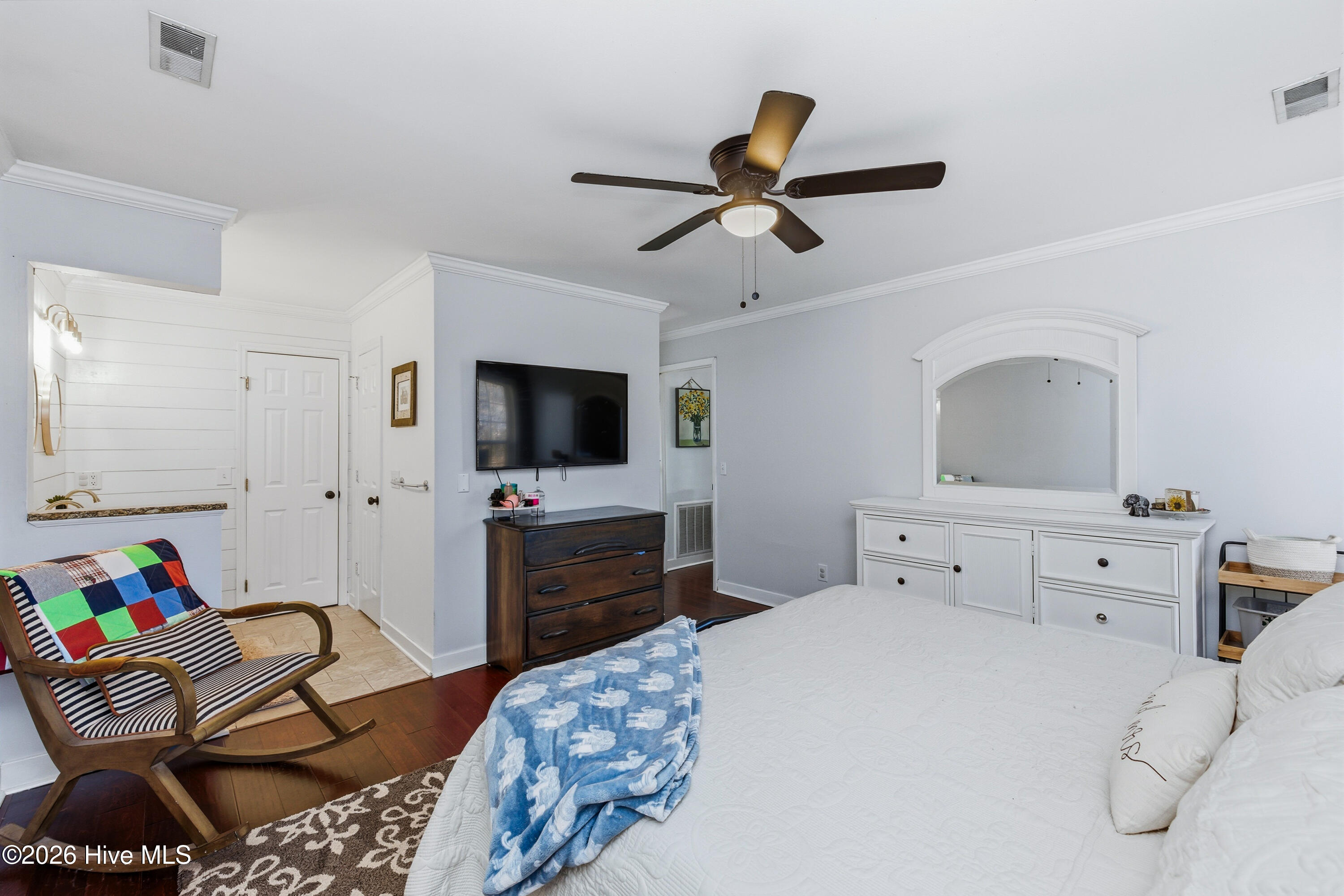 100555123 | Photo 19