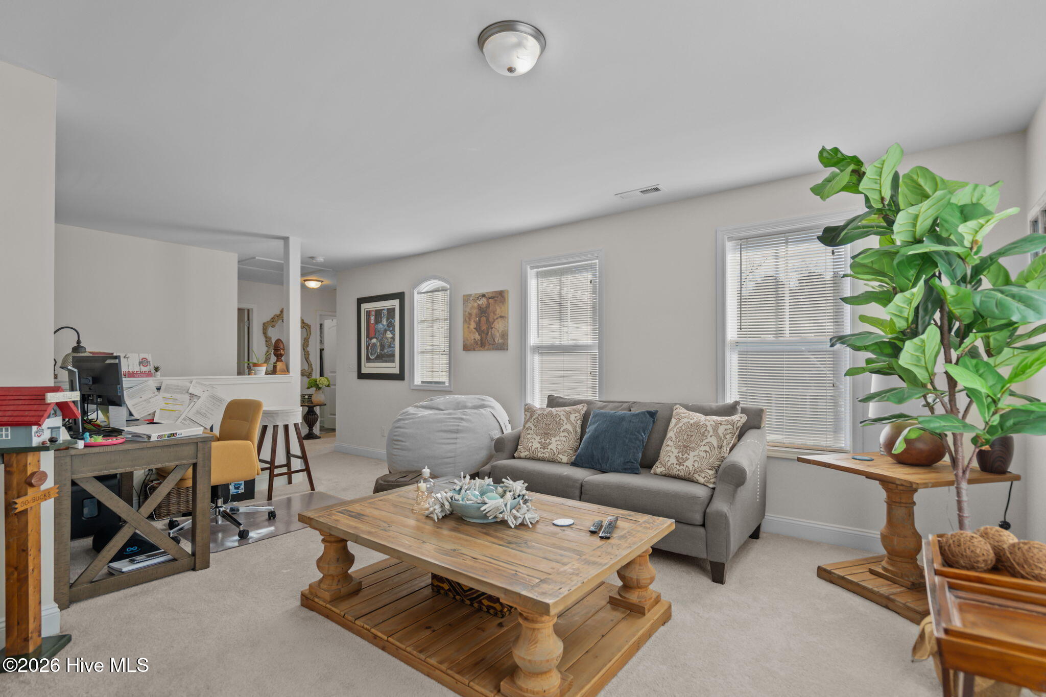 100548714 | Photo 26