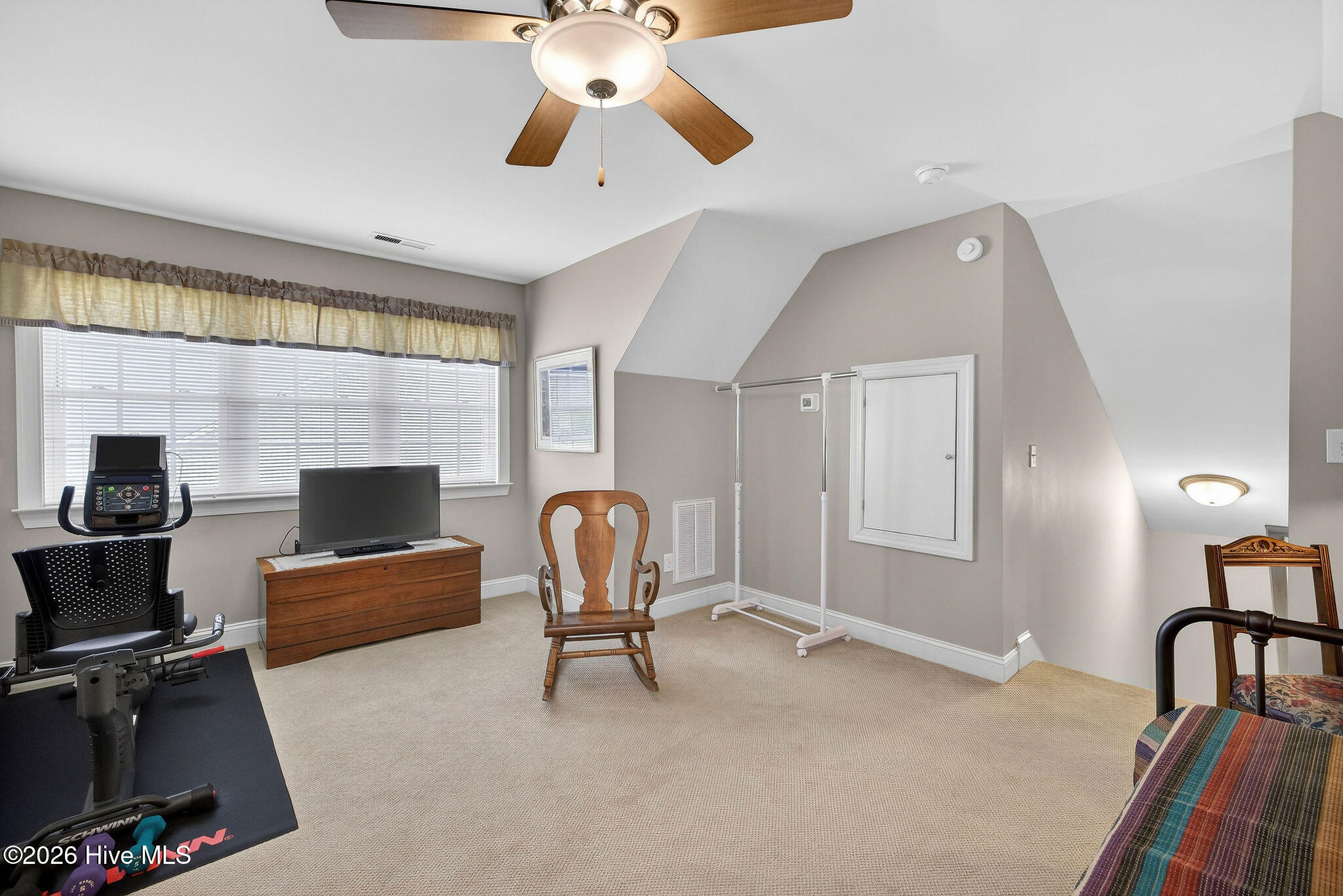 100565648 | Photo 32