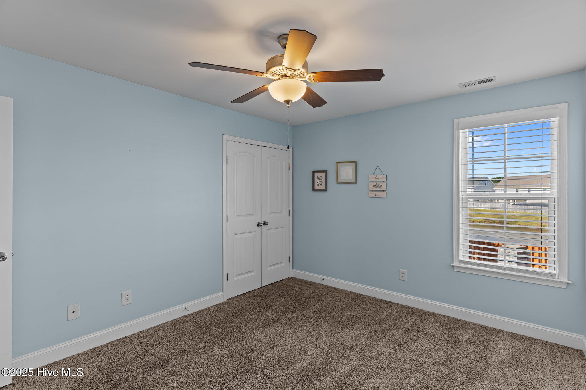 100537762 | Photo 24