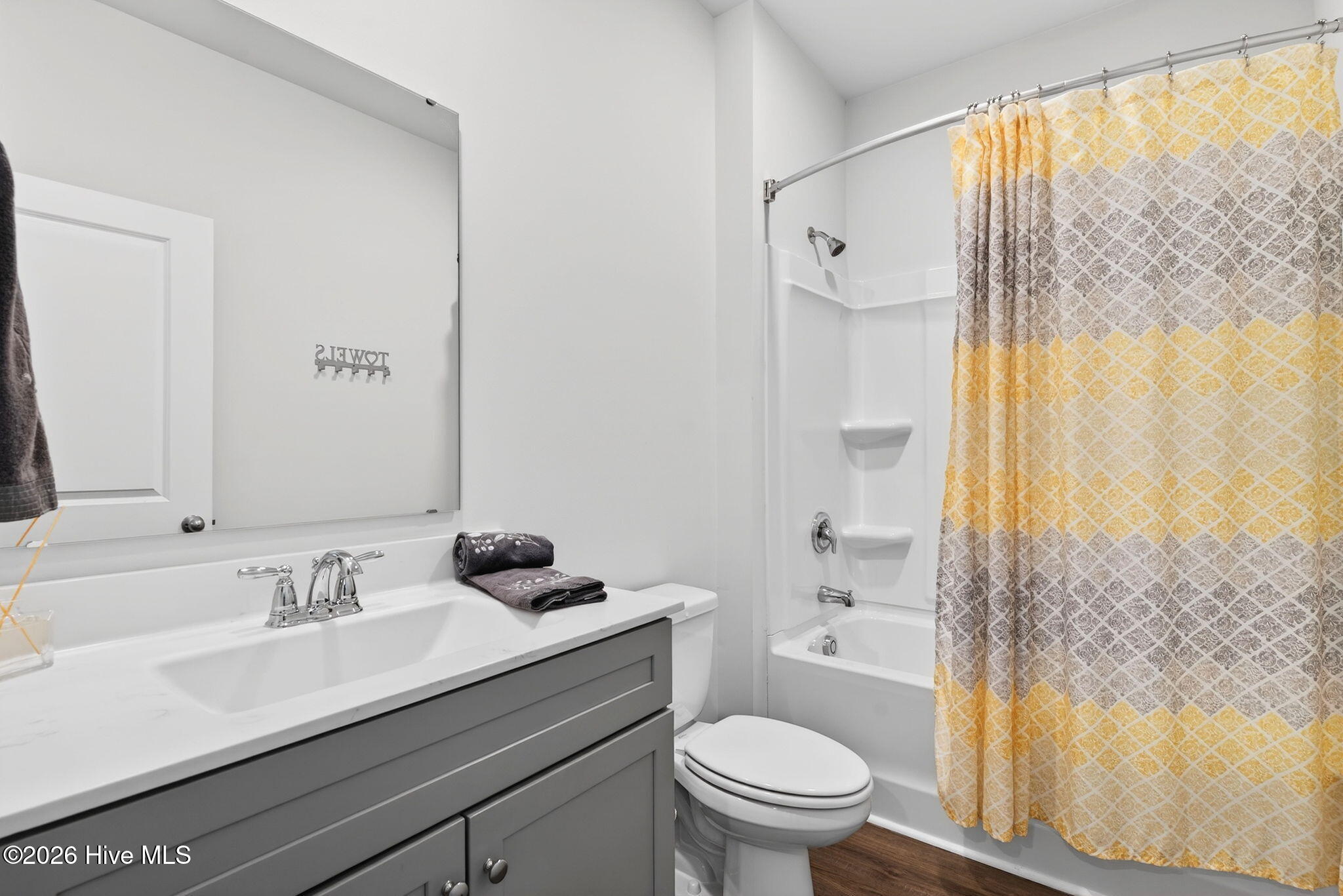 100556971 | Photo 35