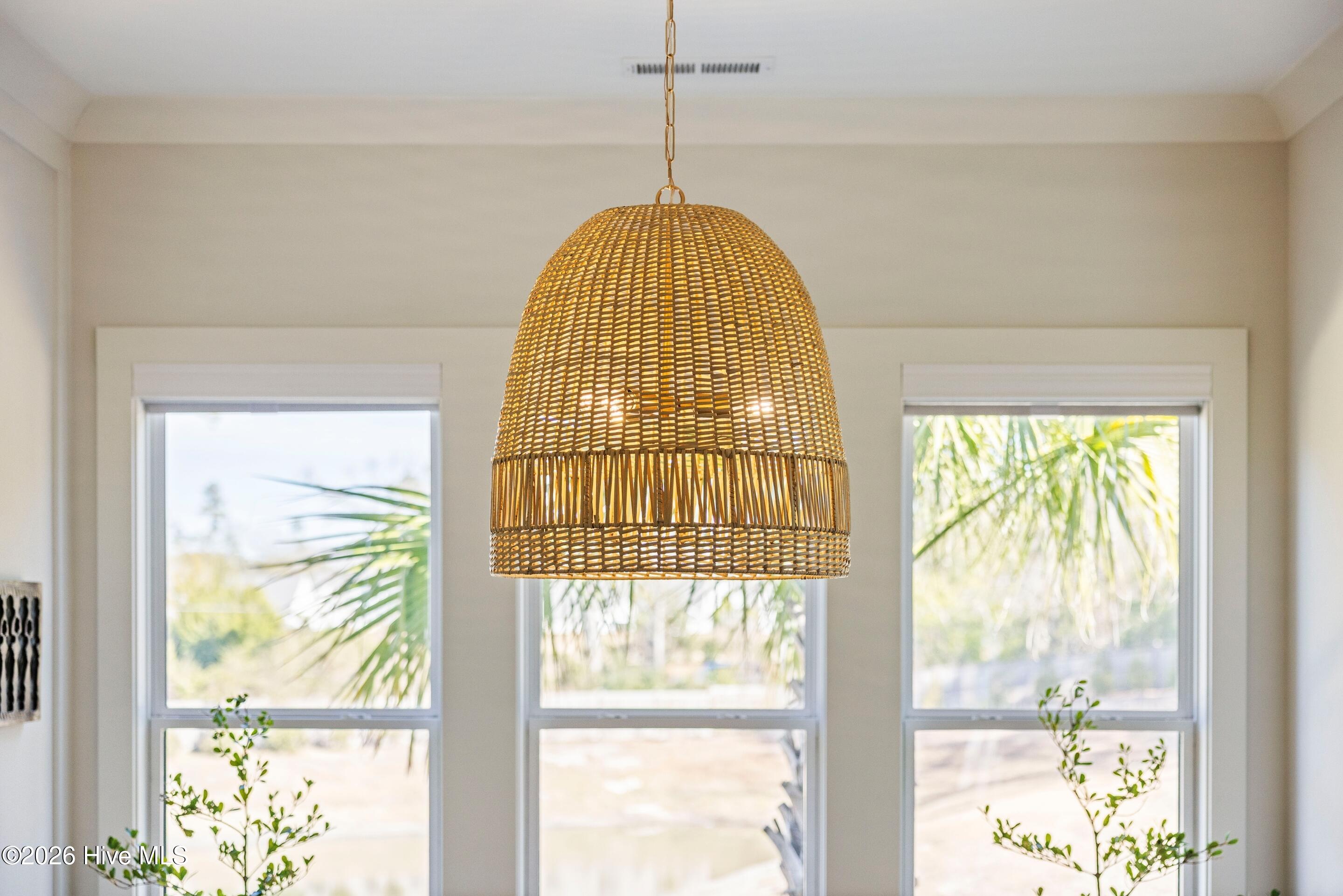 100546830 | Photo 26