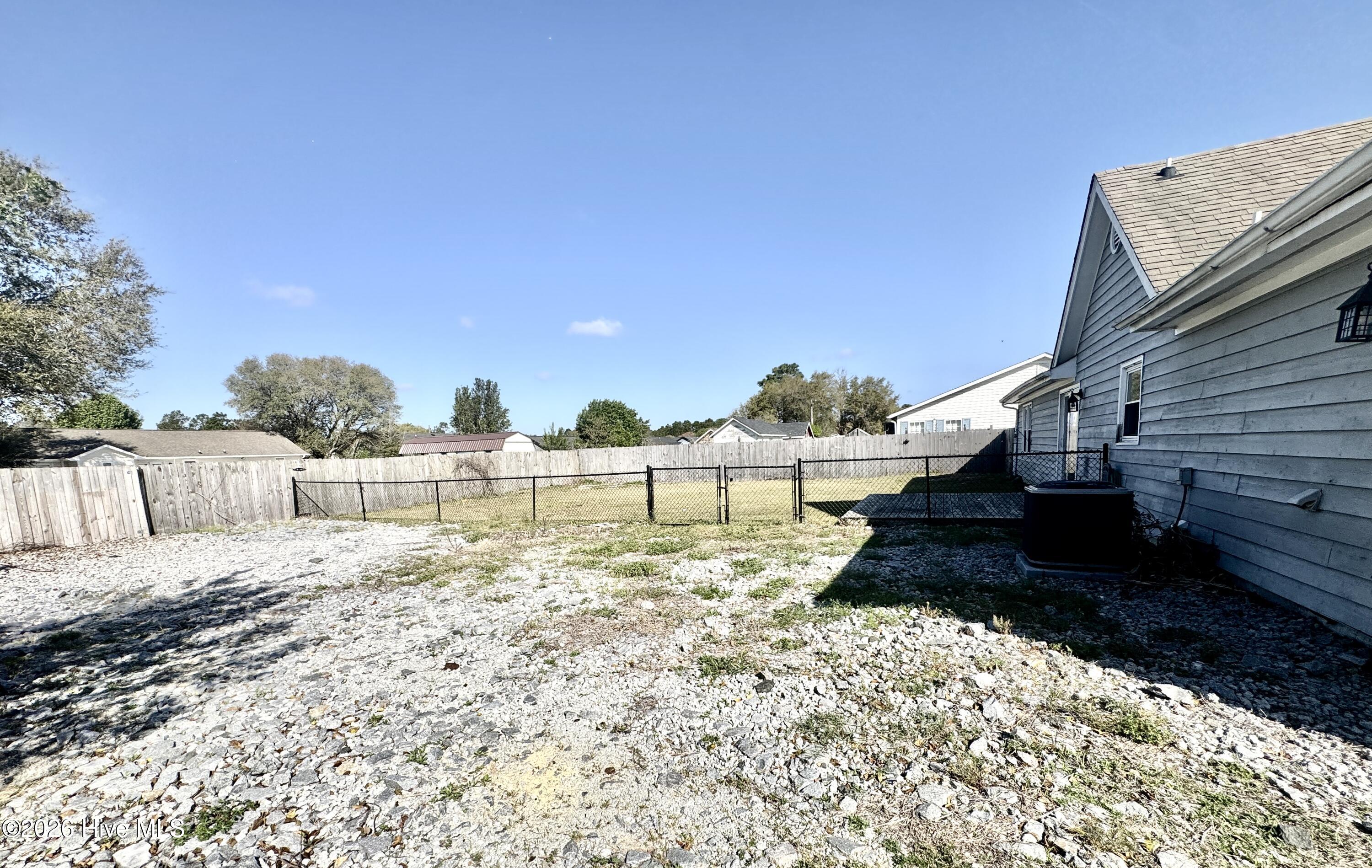 100567405 | Photo 12