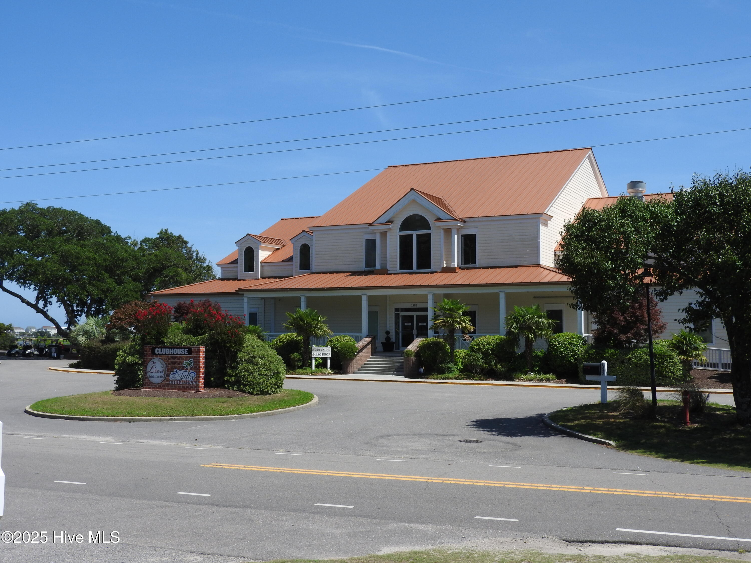 100520083 | Photo 47