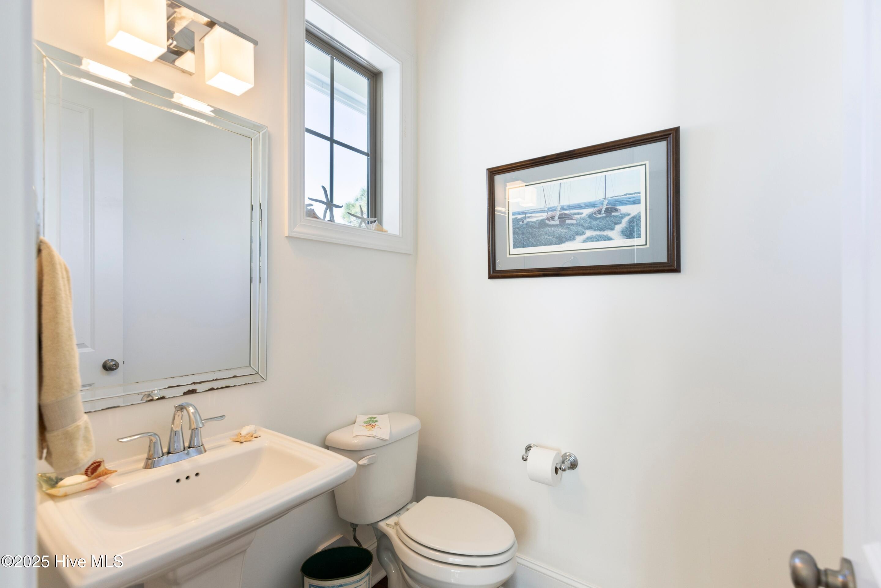 100536198 | Photo 36