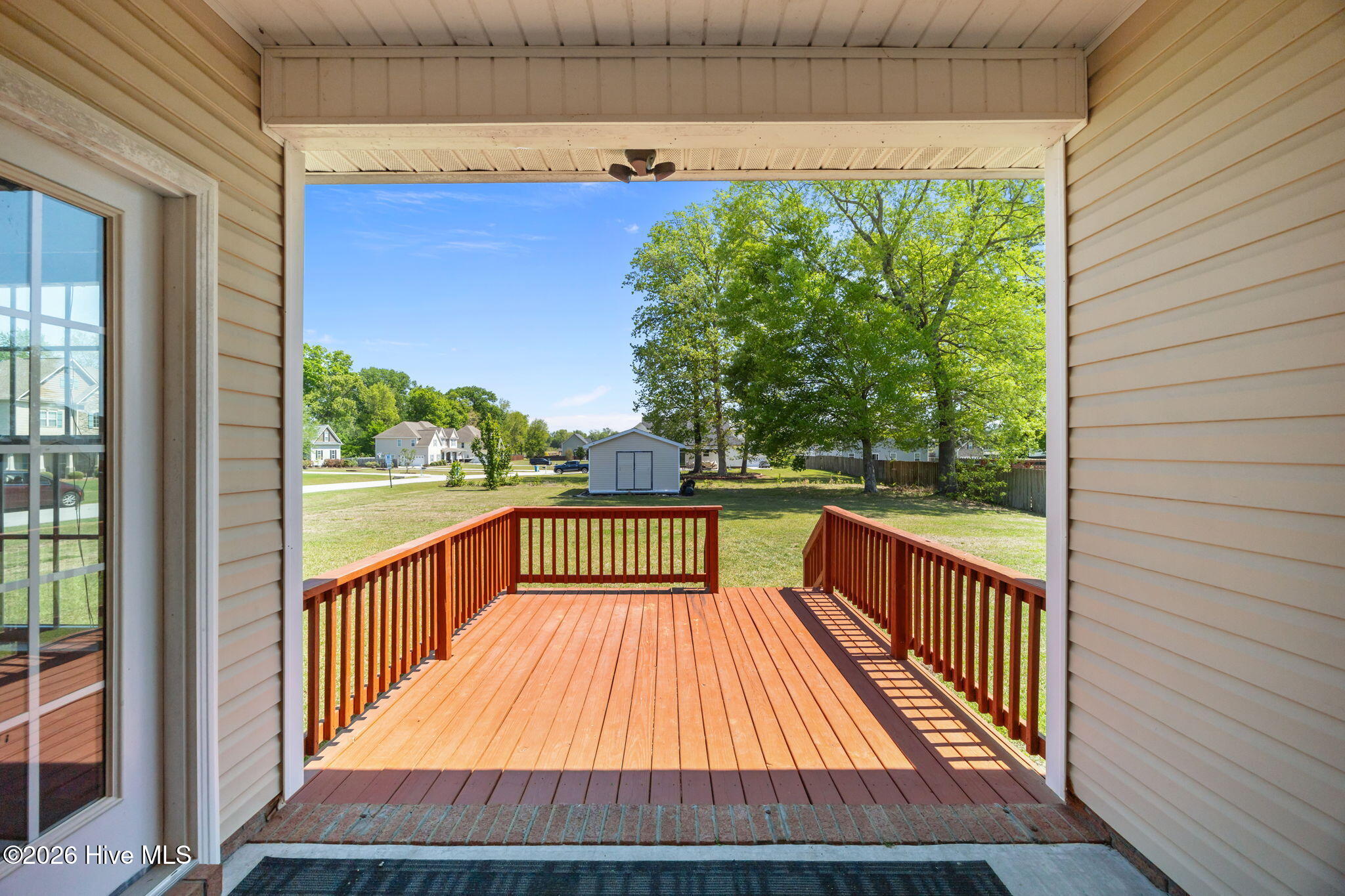 100567652 | Photo 53