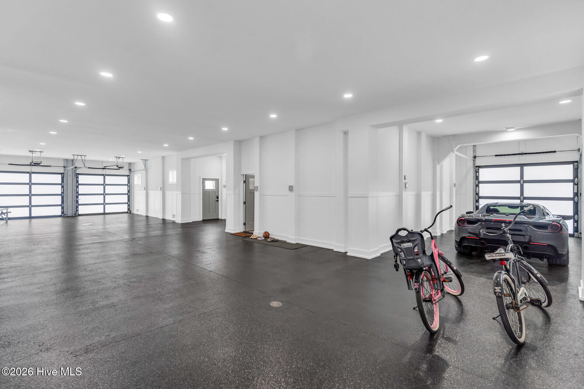 100553549 | Photo 69