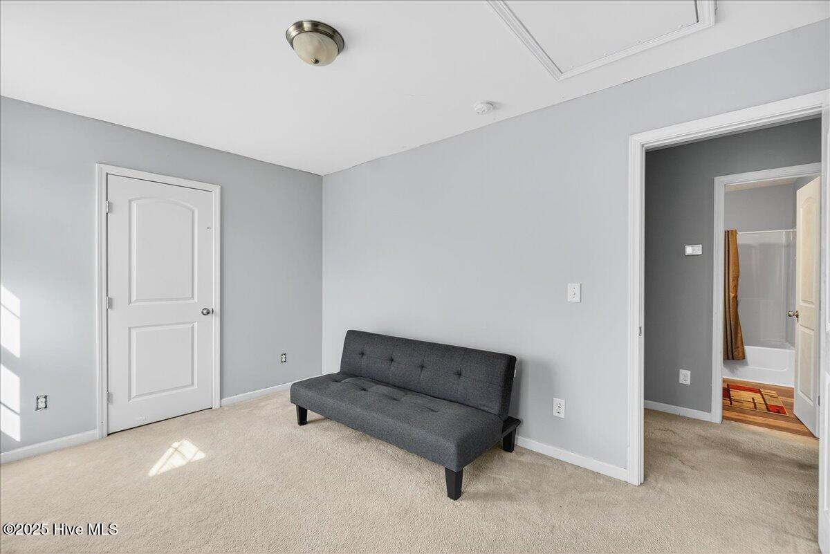 100537745 | Photo 25