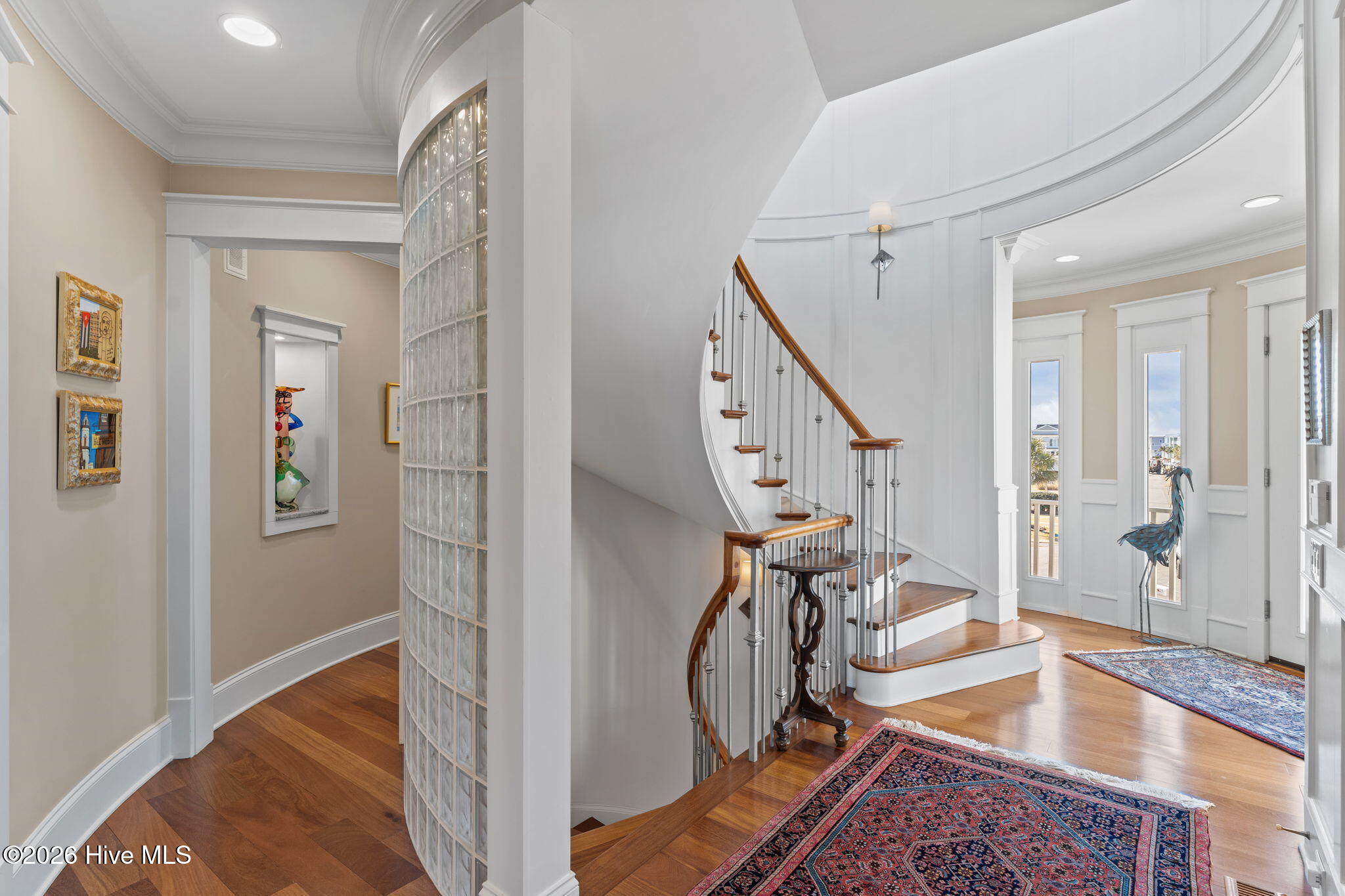 100554777 | Photo 48