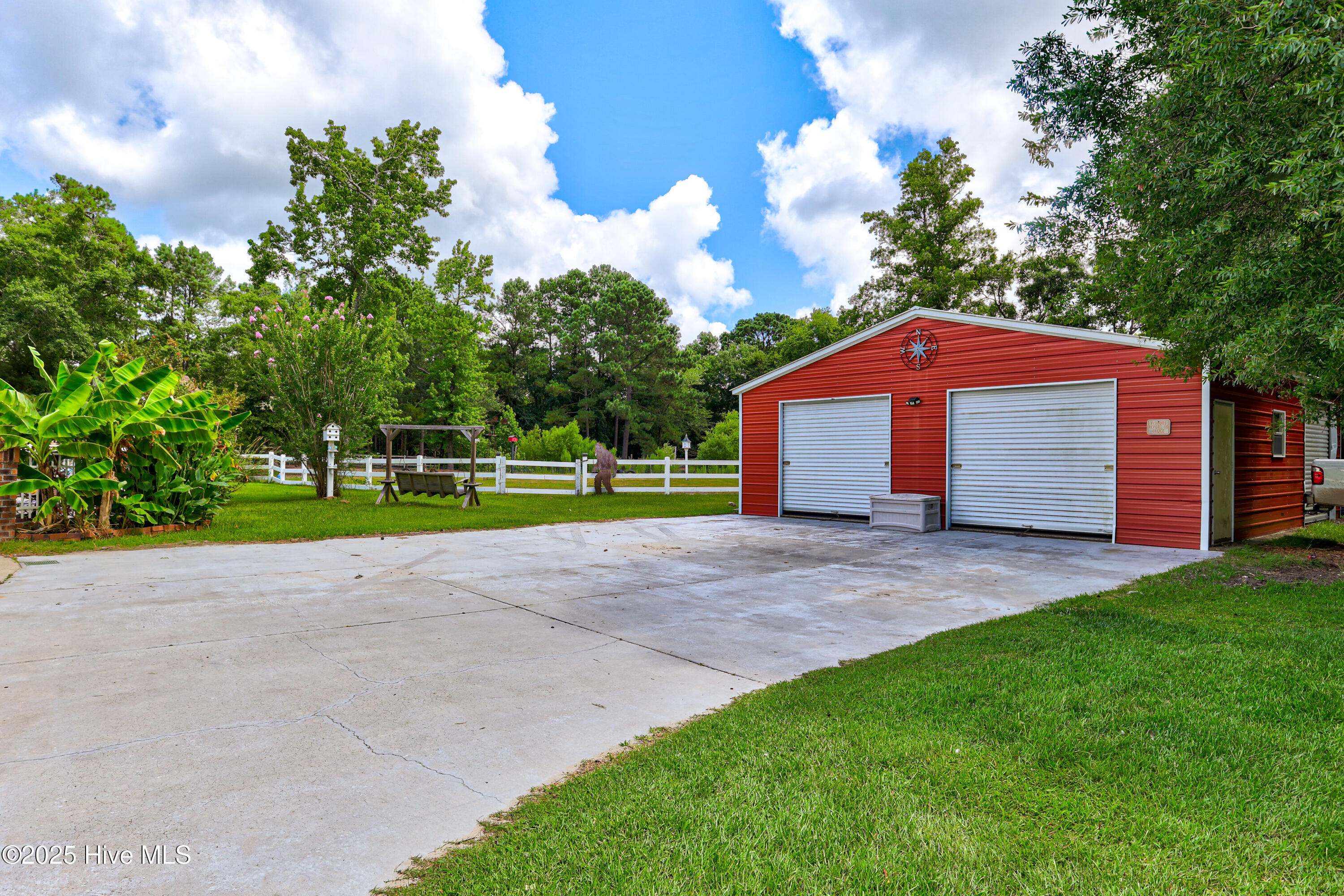 100517619 | Photo 63