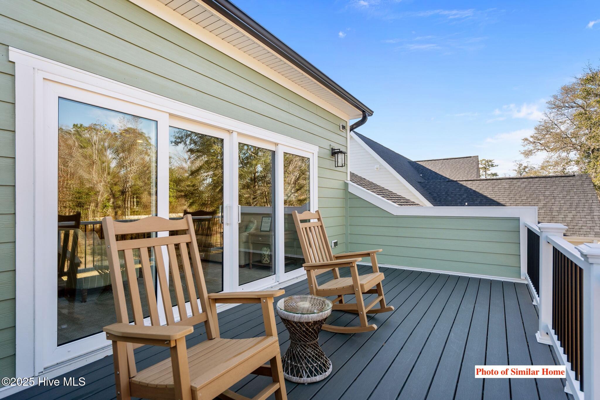 100545835 | Photo 43