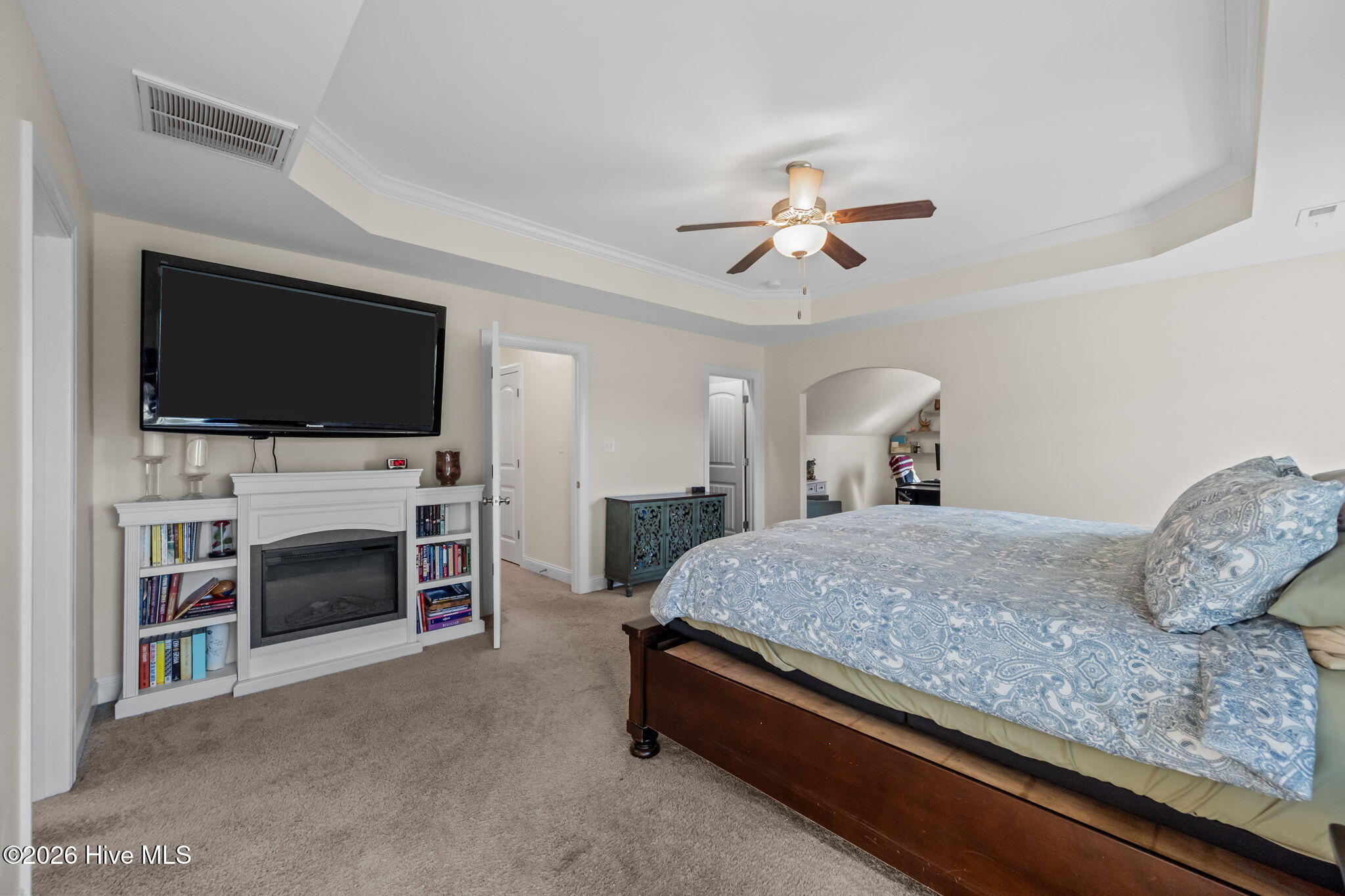 100554000 | Photo 29