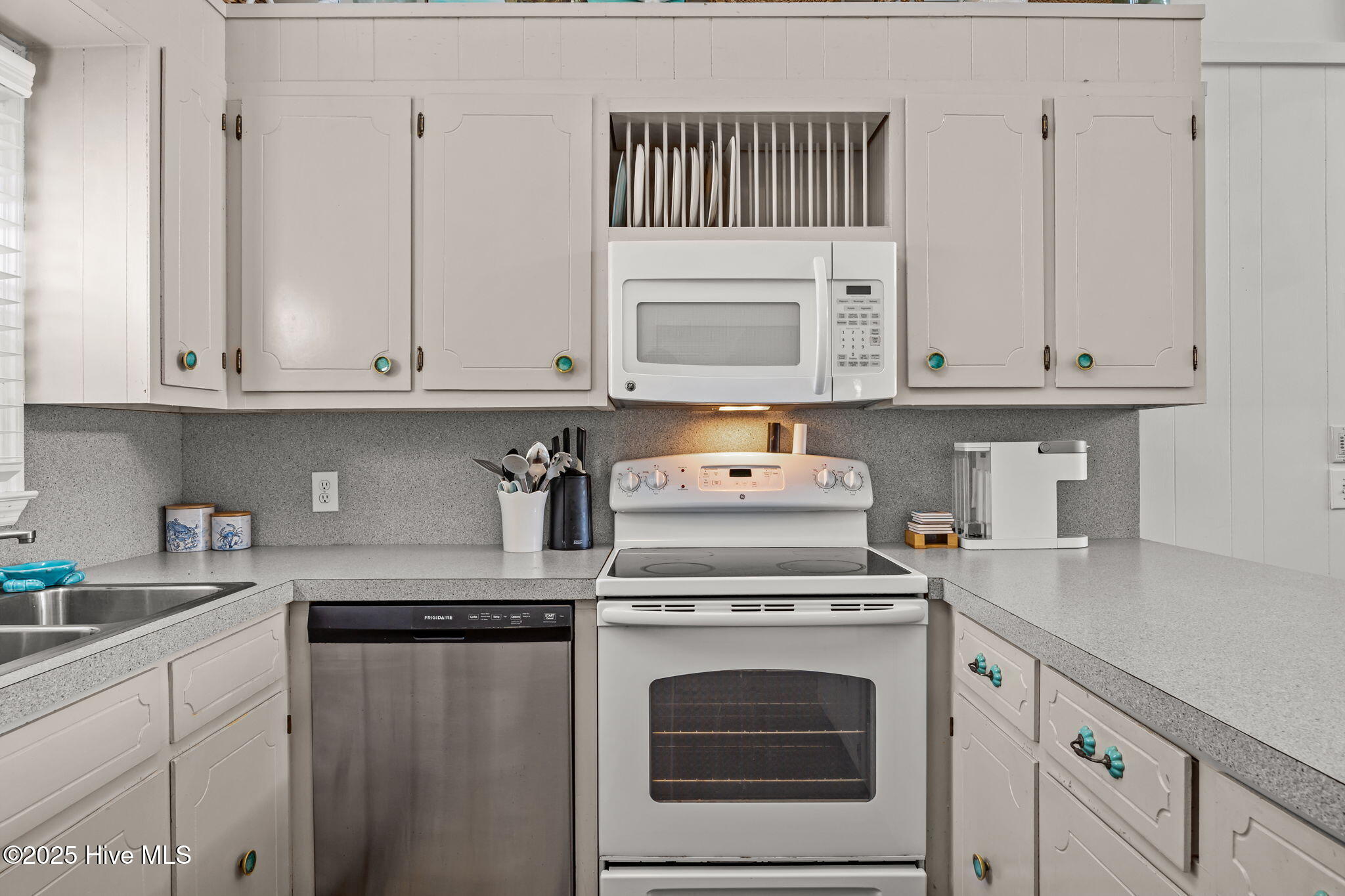 100543033 | Photo 12