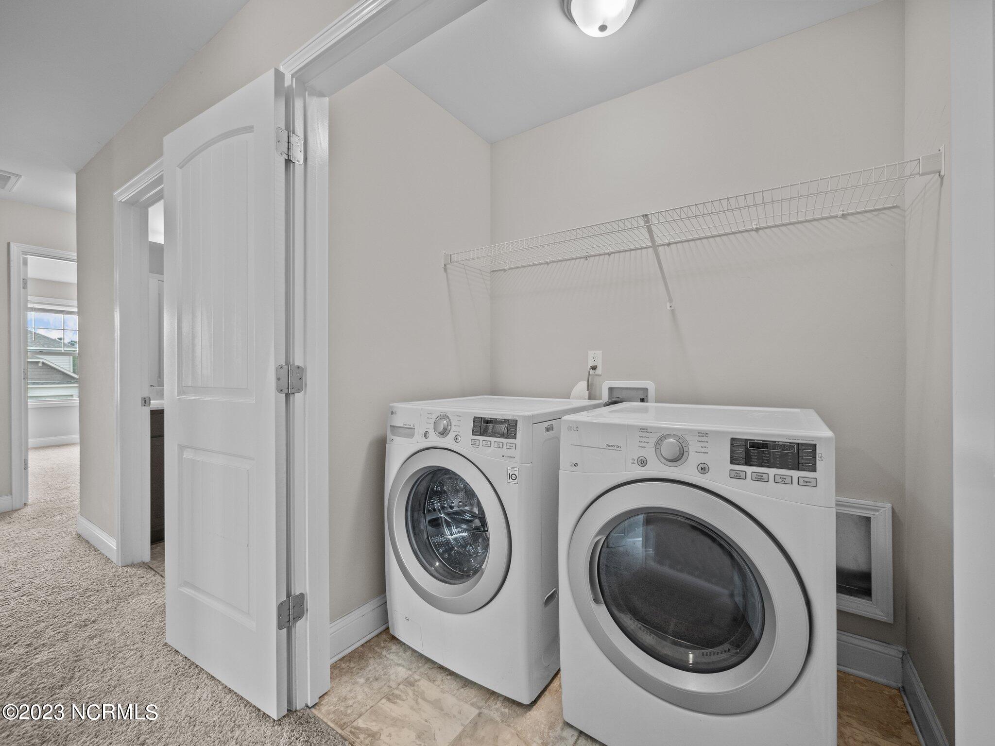 100553383 | Photo 42