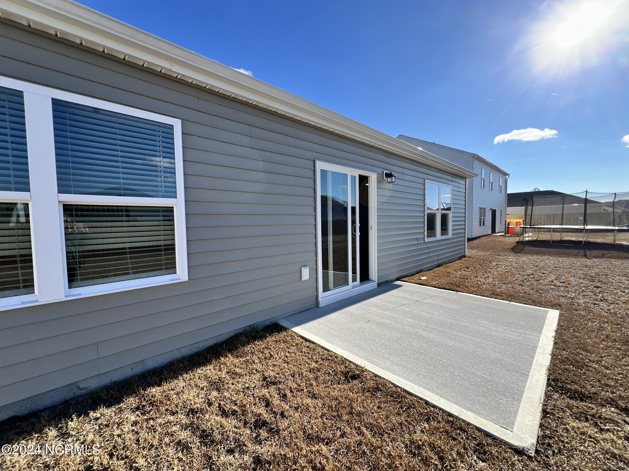 100565972 | Photo 19