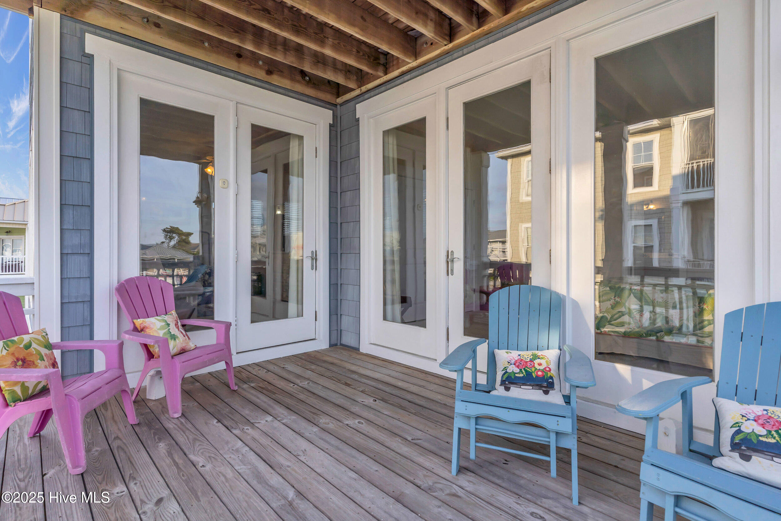 100530363 | Photo 39