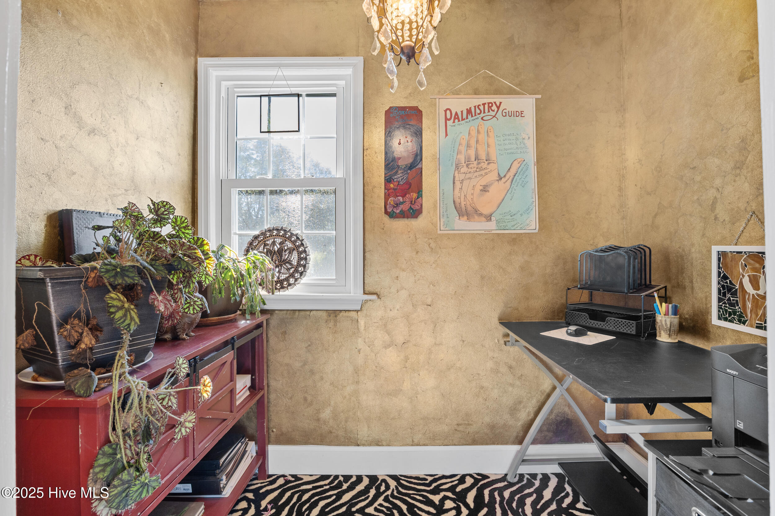 100544713 | Photo 37