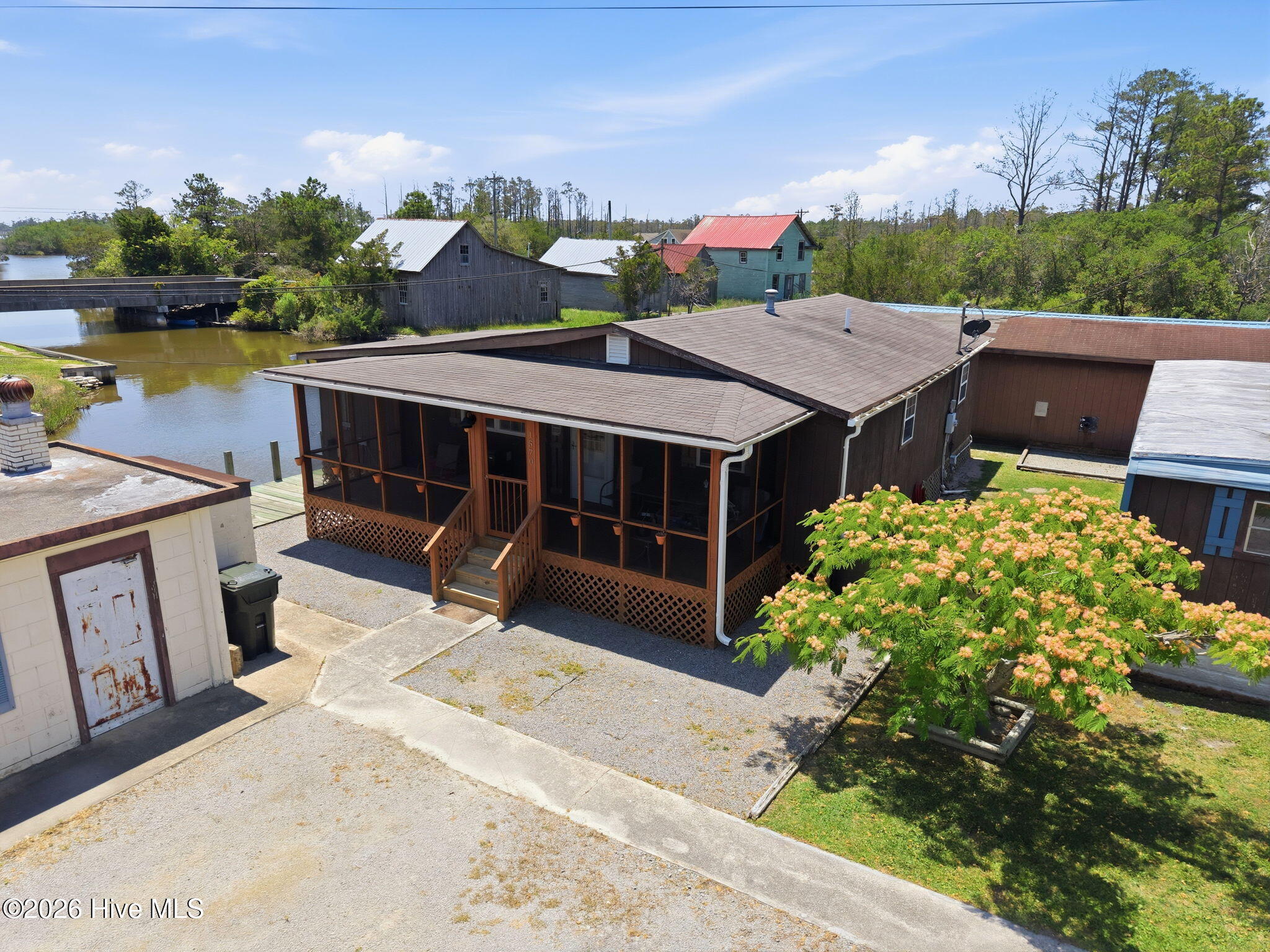 1570 Farrow Fork Rd