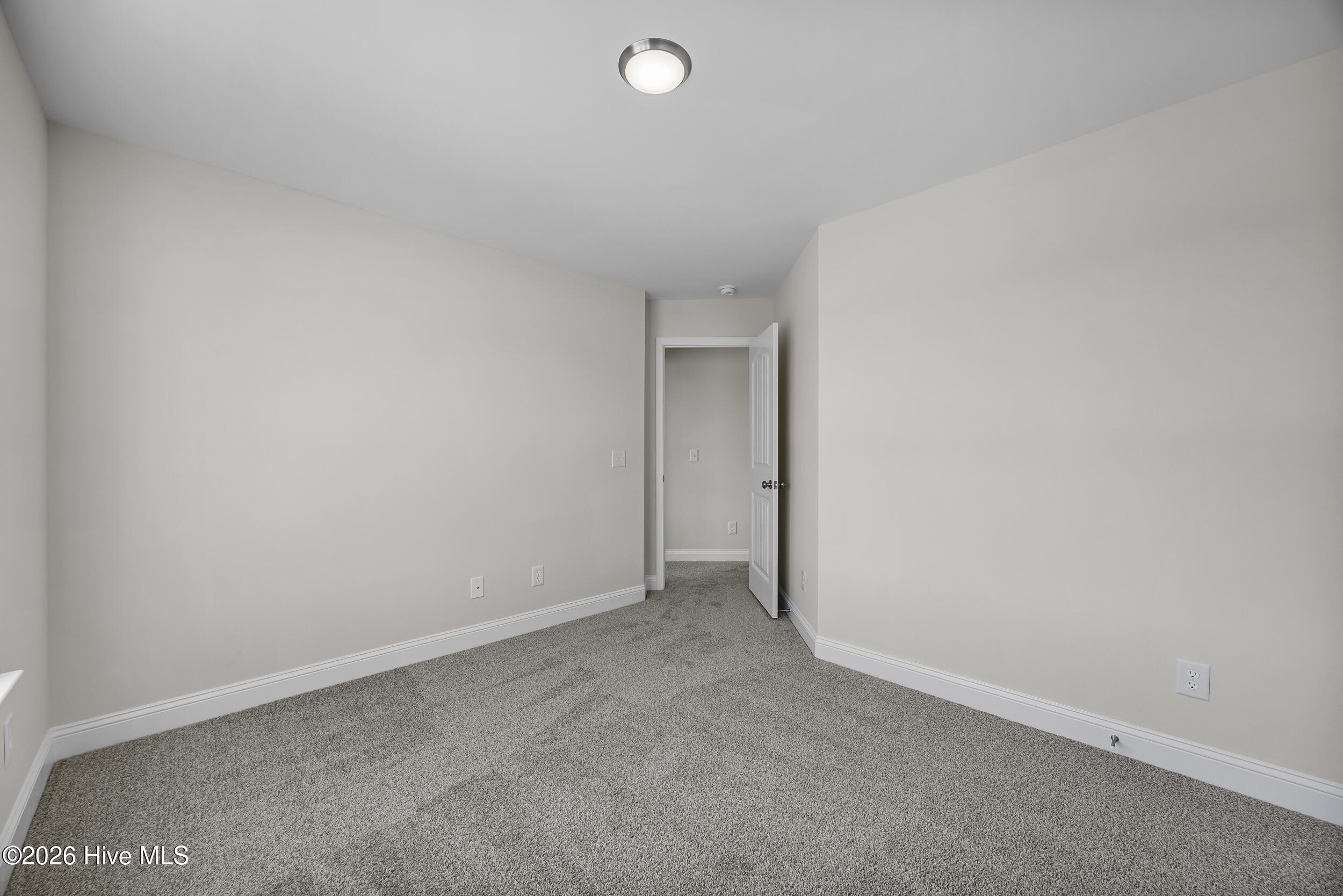 100552403 | Photo 32