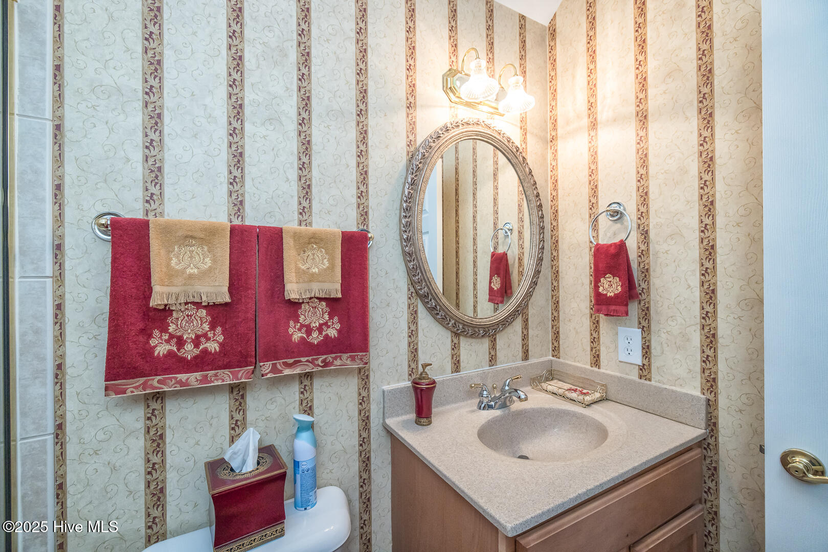 100538181 | Photo 50