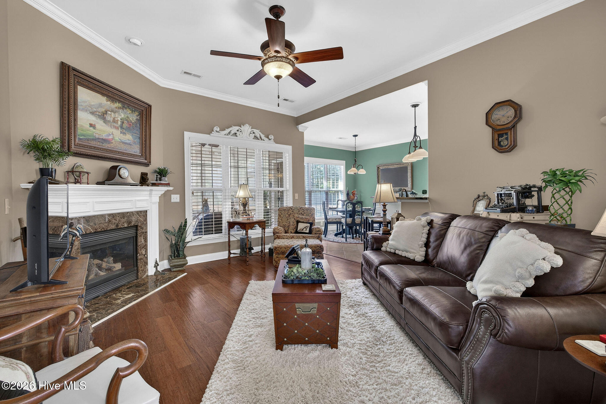 100558563 | Photo 50