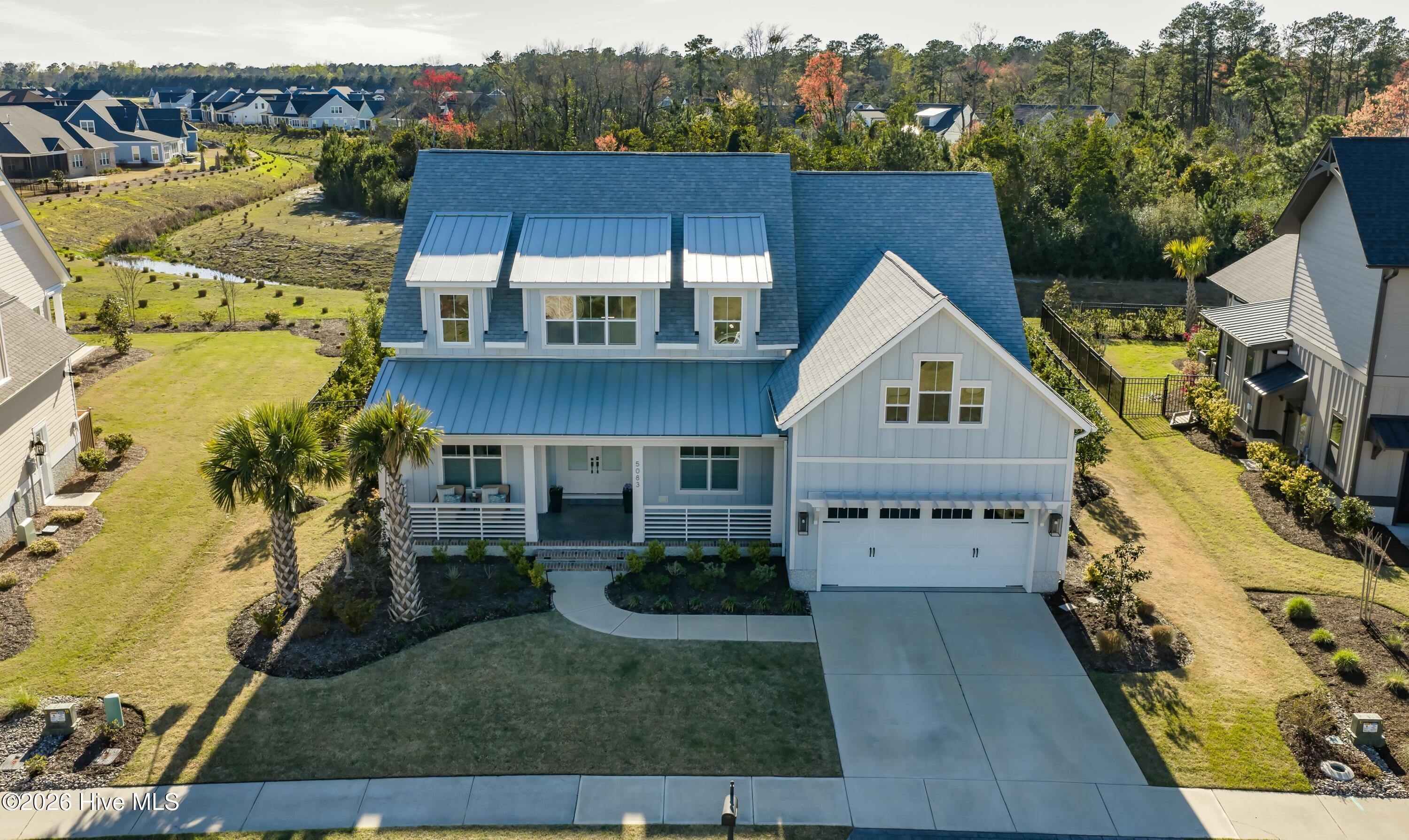 100566298 | Photo 61