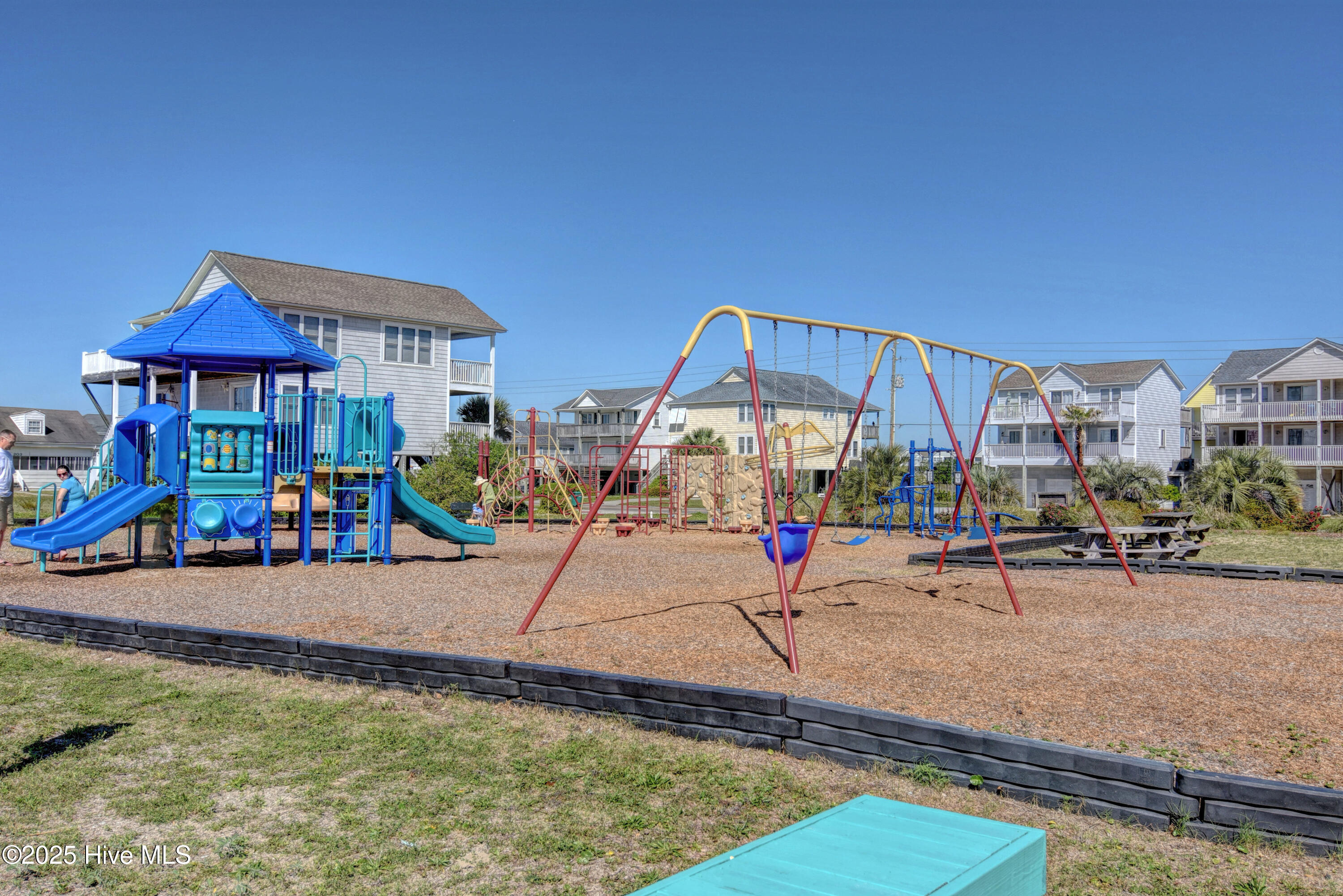 100508177 | Photo 53