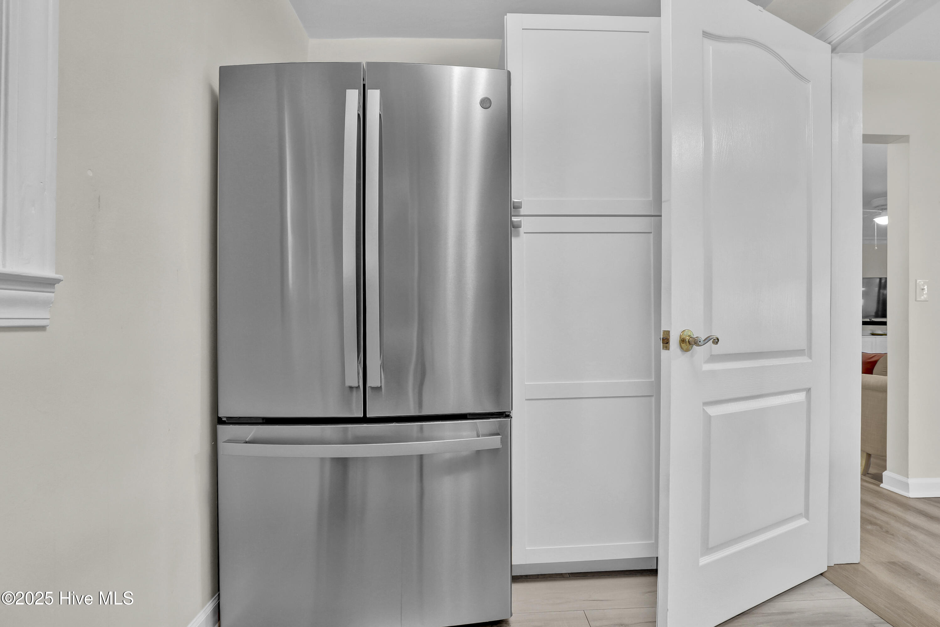 100537816 | Photo 14