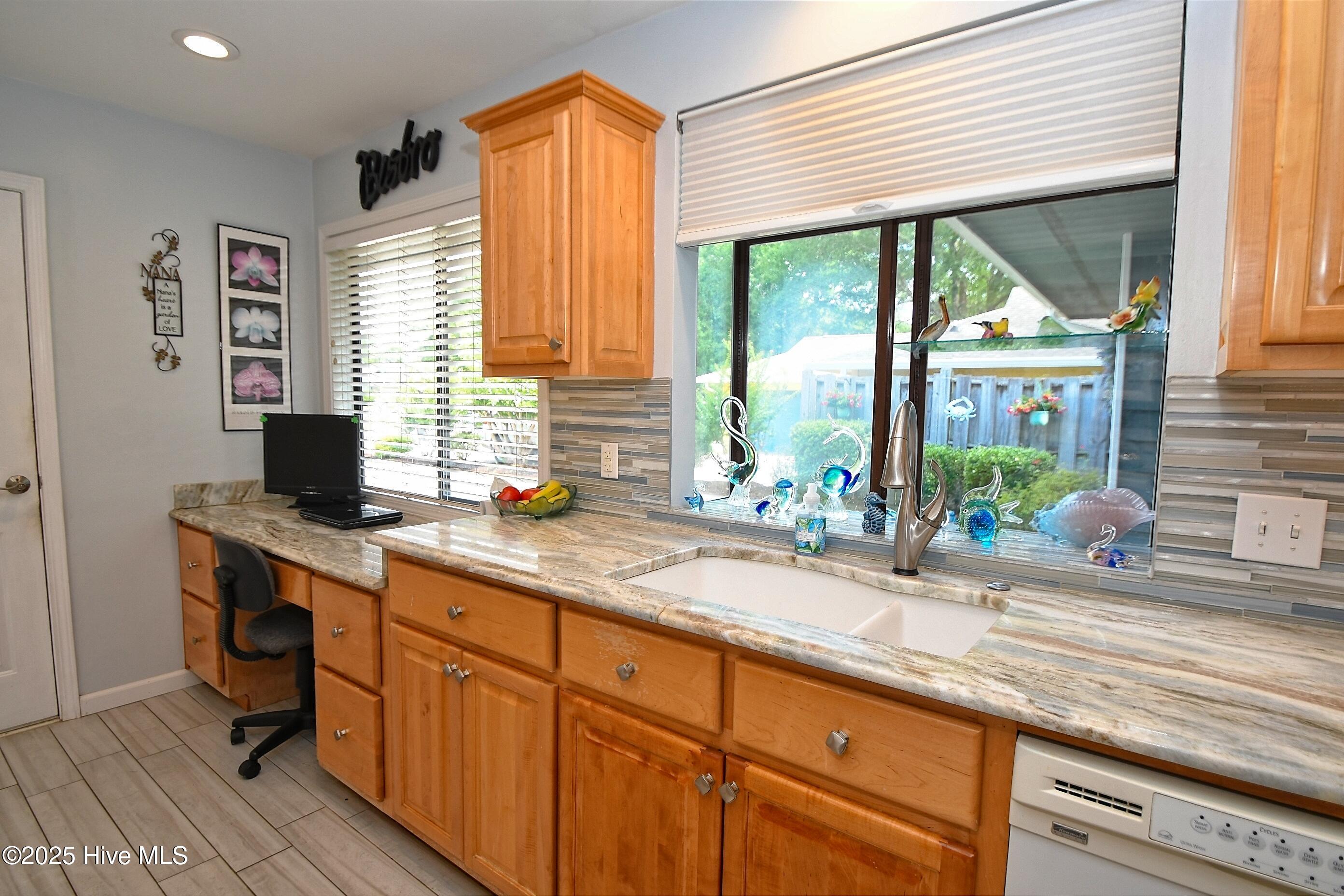 86 Cedar Tree Lane SW, Calabash, NC 28467 – photo 15: Kitchen