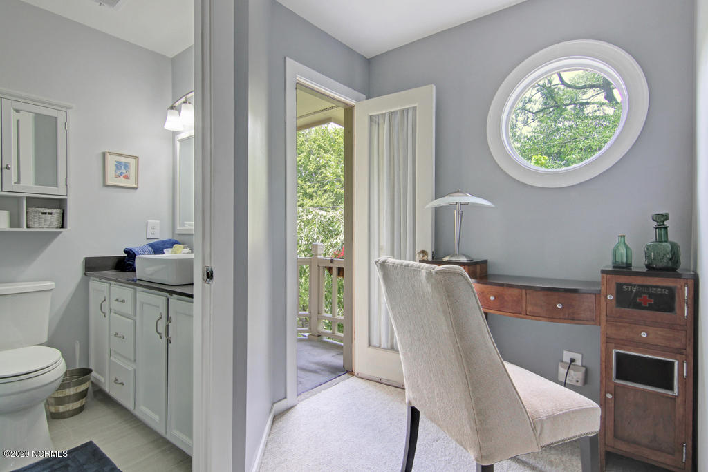 100537603 | Photo 12