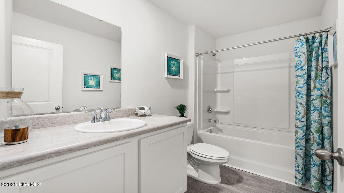 100557353 | Photo 24