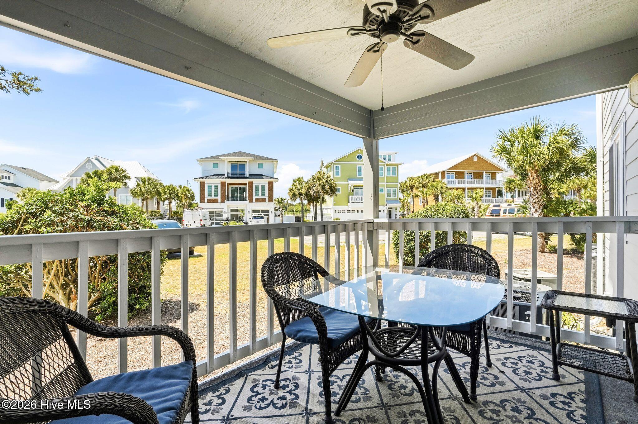 100567622 | Photo 35