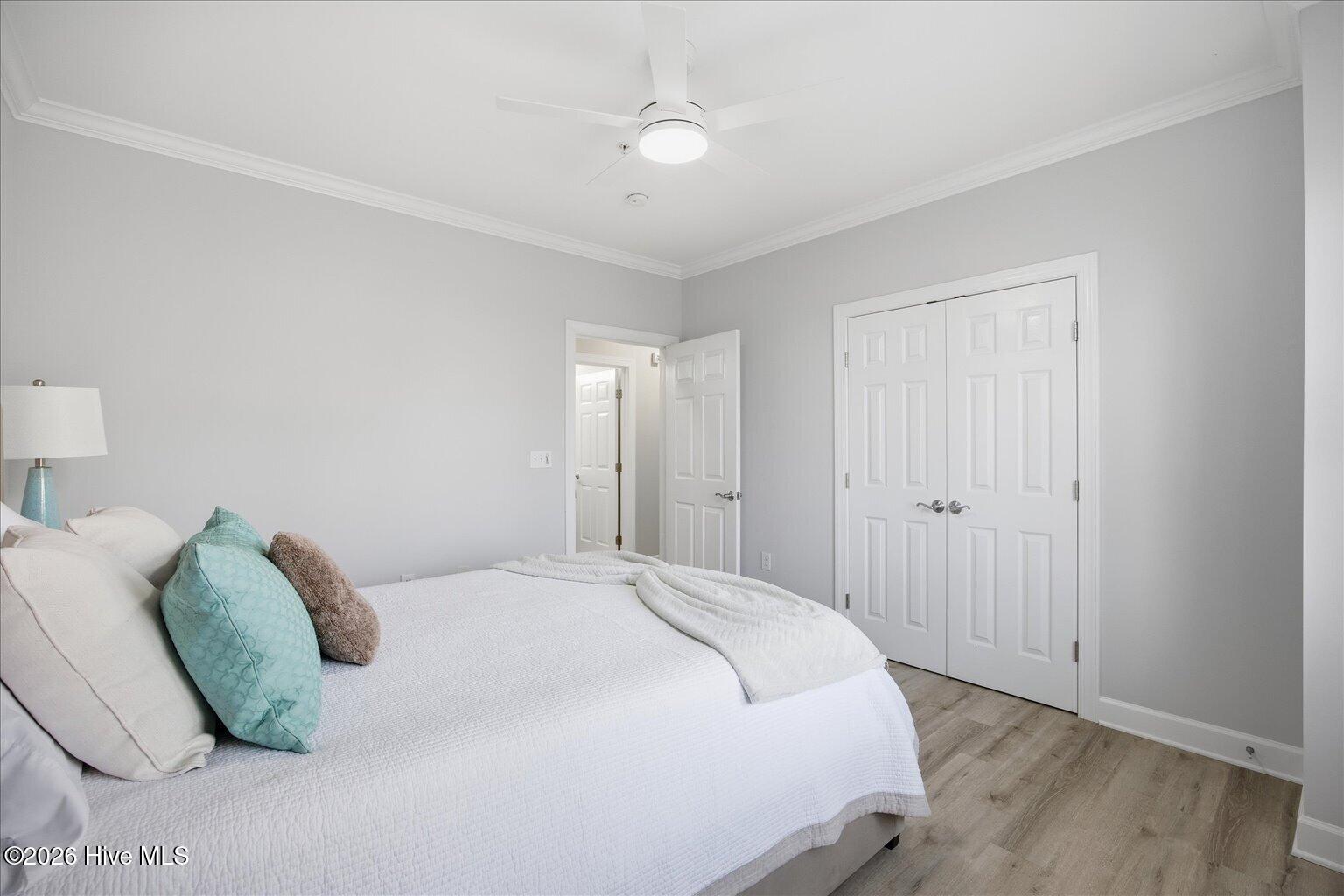 100561305 | Photo 23