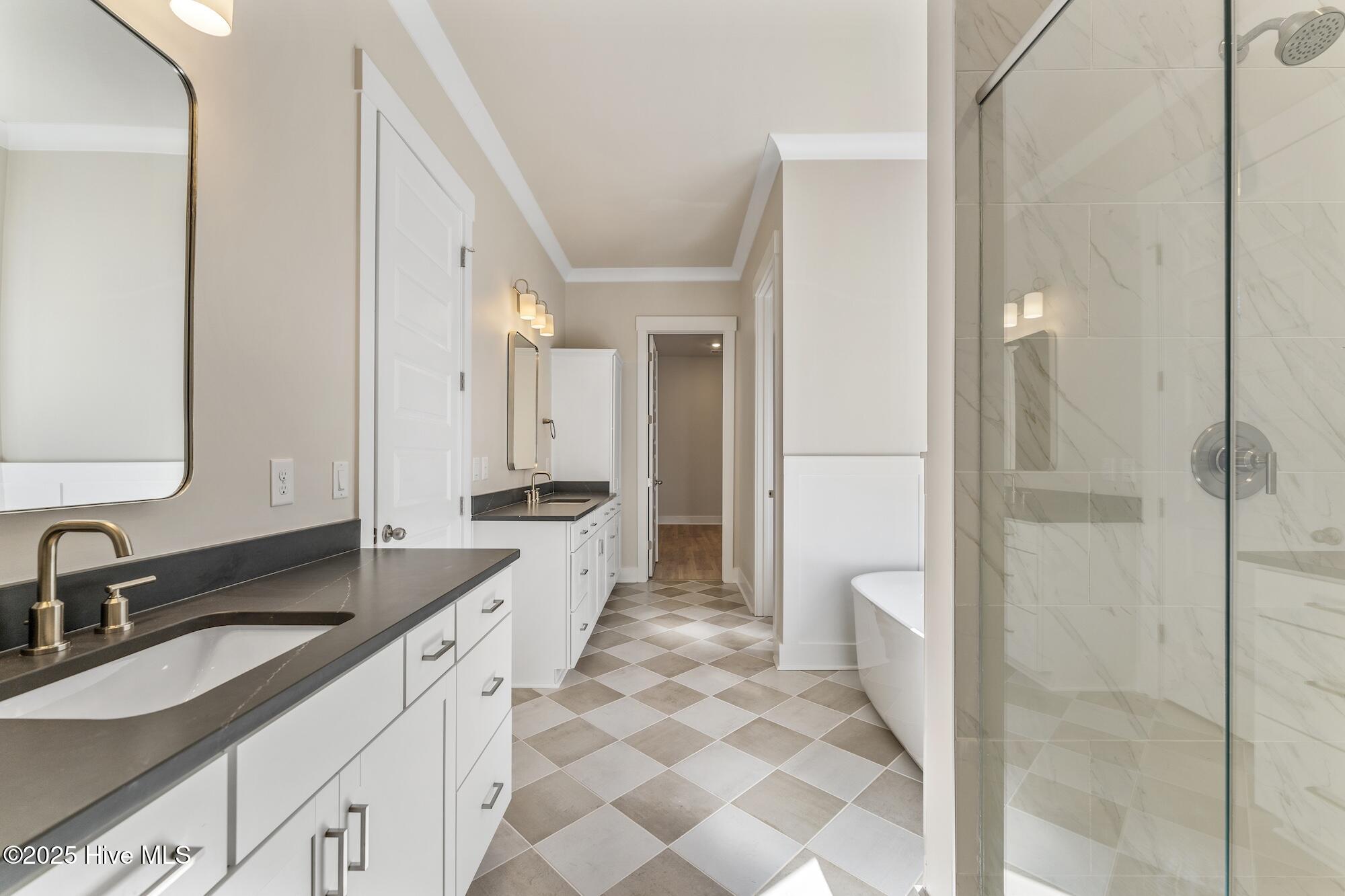 100542321 | Photo 21