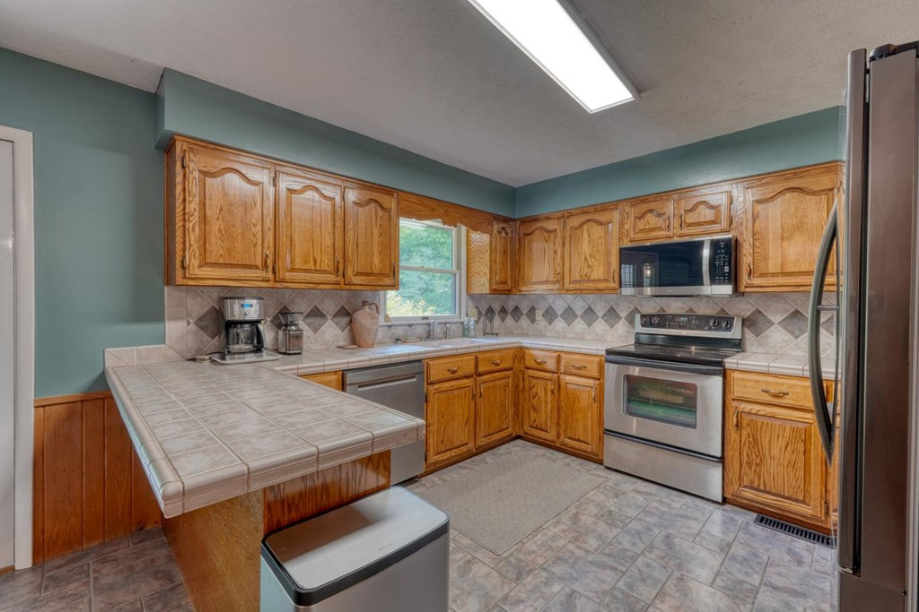 847 Deer Hill Road, Murphy, NC 28906 Listing Photo  15