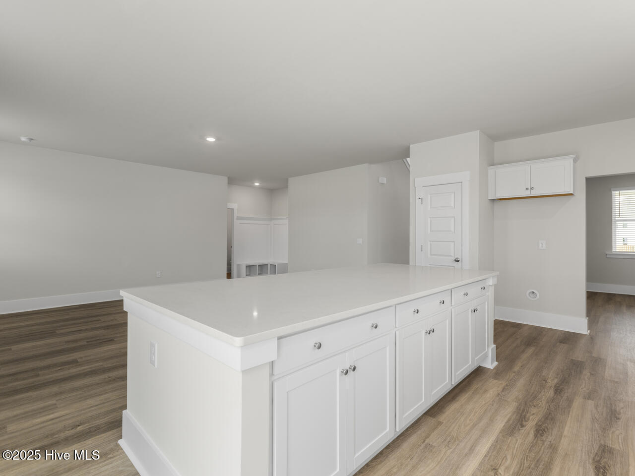 100536995 | Photo 13