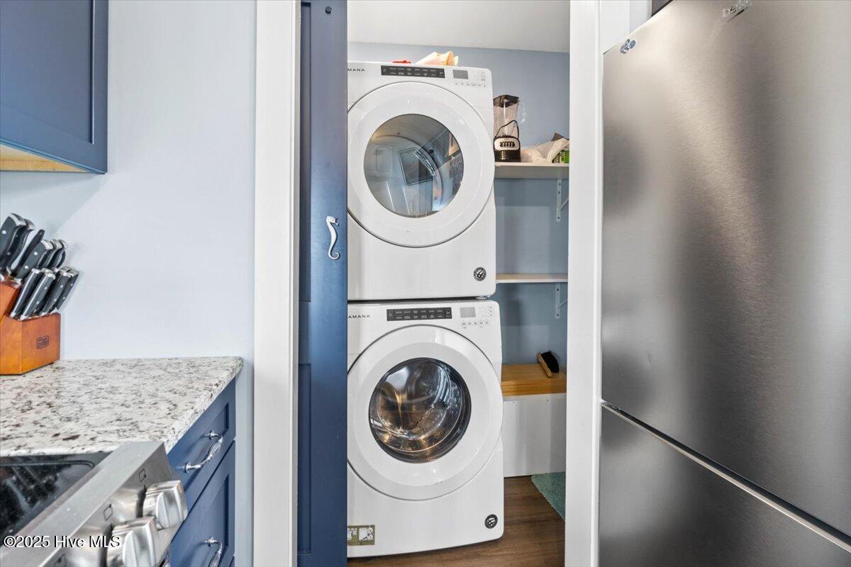 100493245 | Photo 18