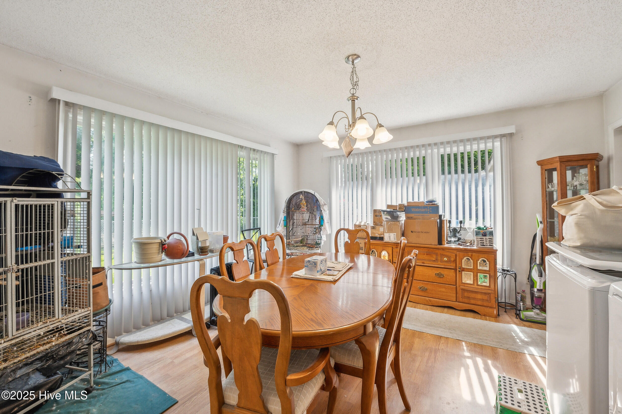 100507183 | Photo 45