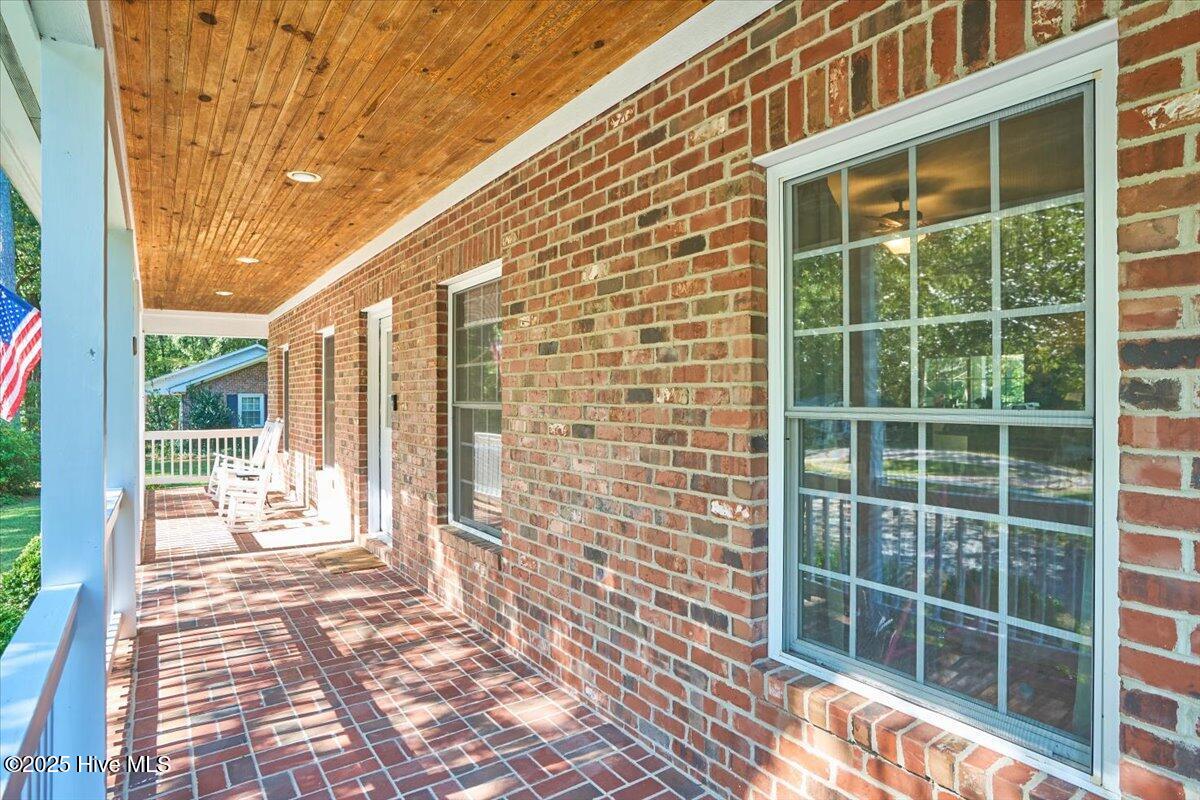 05-28_230 Oakwood Dr., Vass, NC 28394