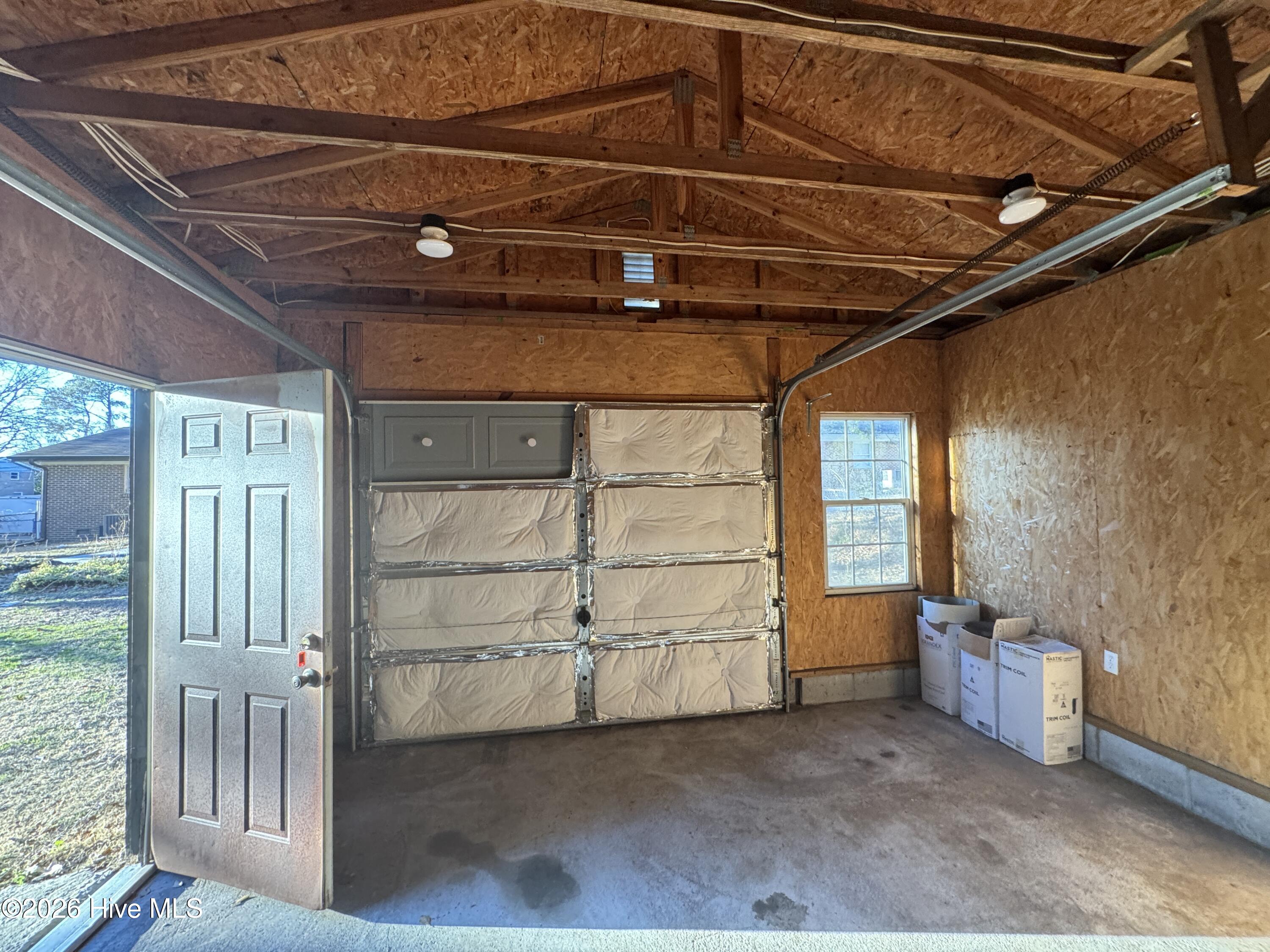 100553396 | Photo 26