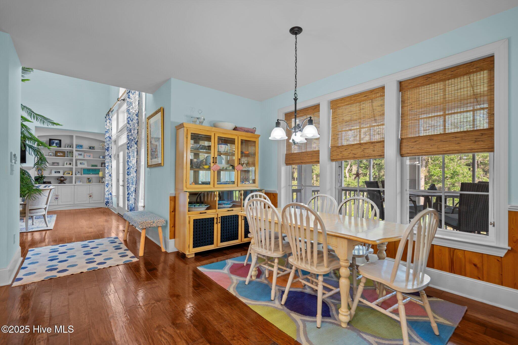 100513091 | Photo 12