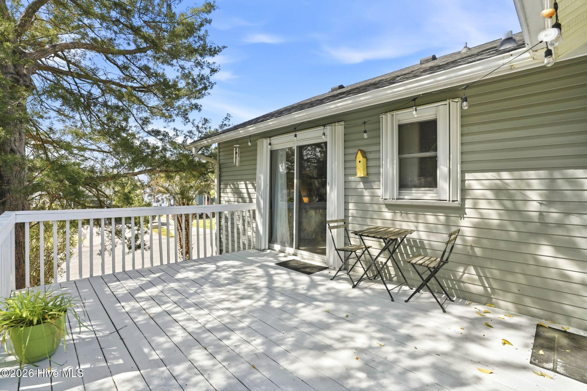 100566734 | Photo 29