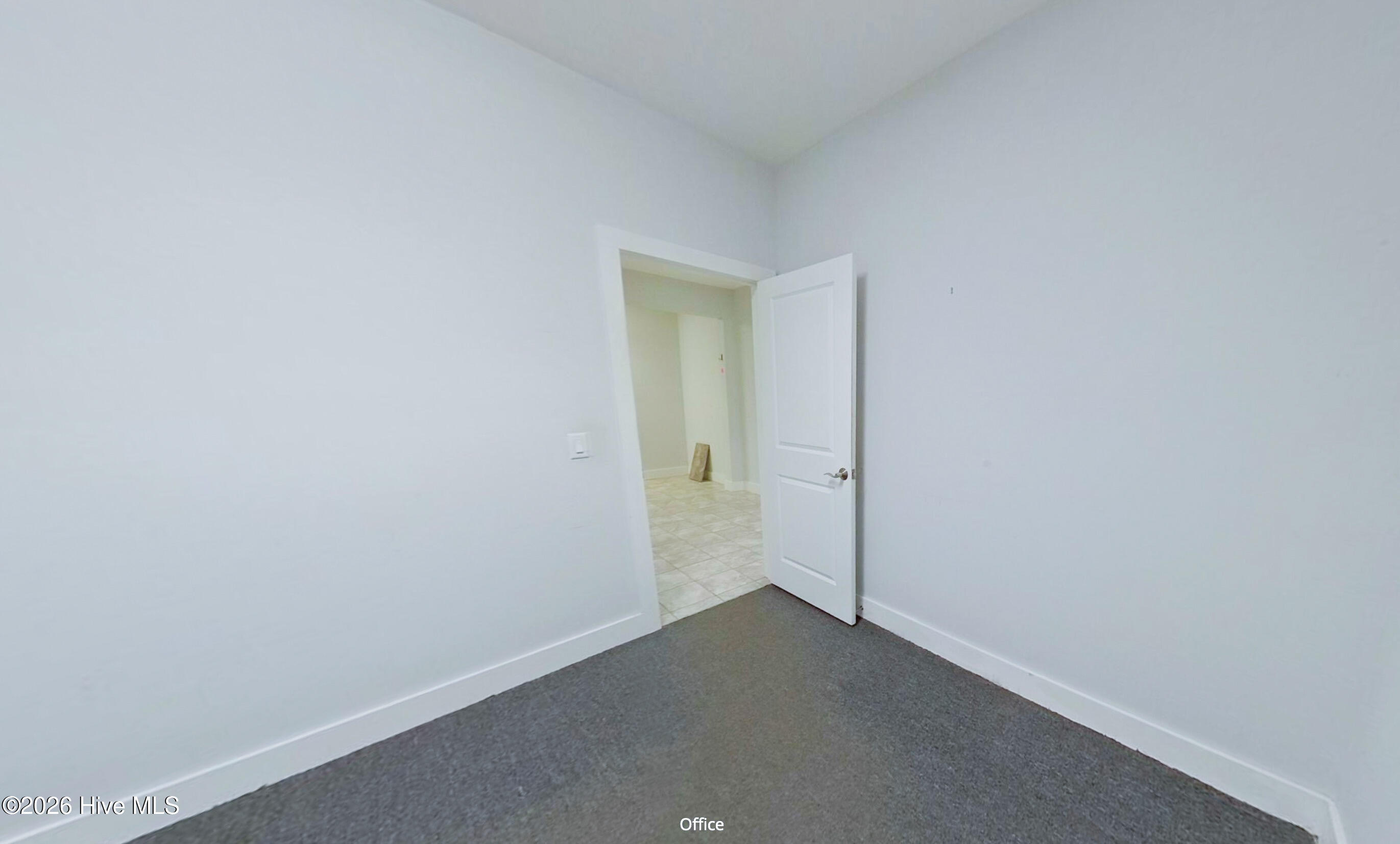 100545253 | Photo 12