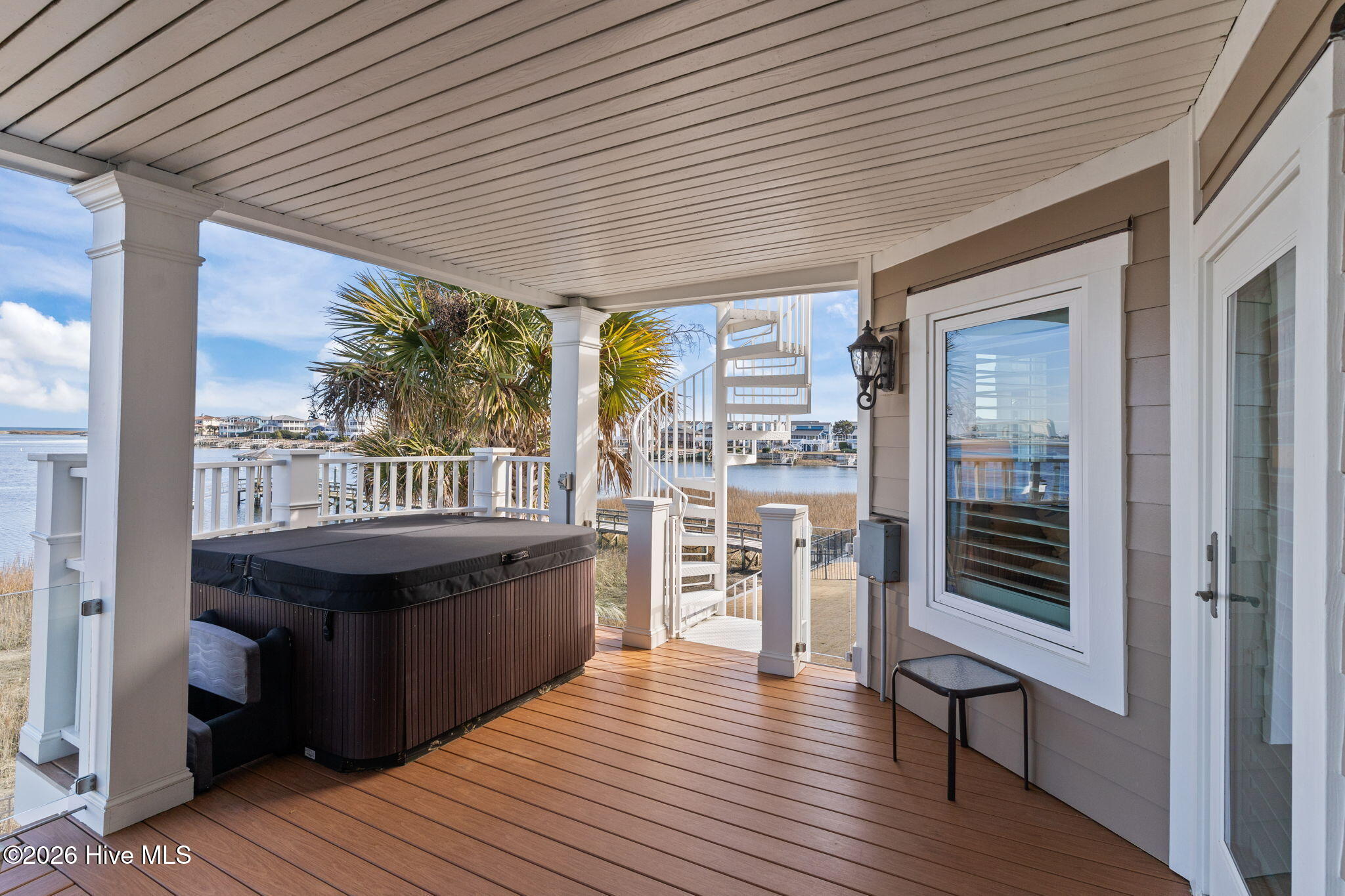 100554777 | Photo 70