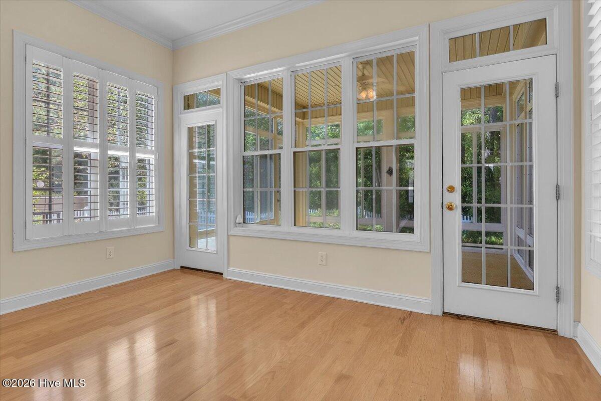 100569829 | Photo 14