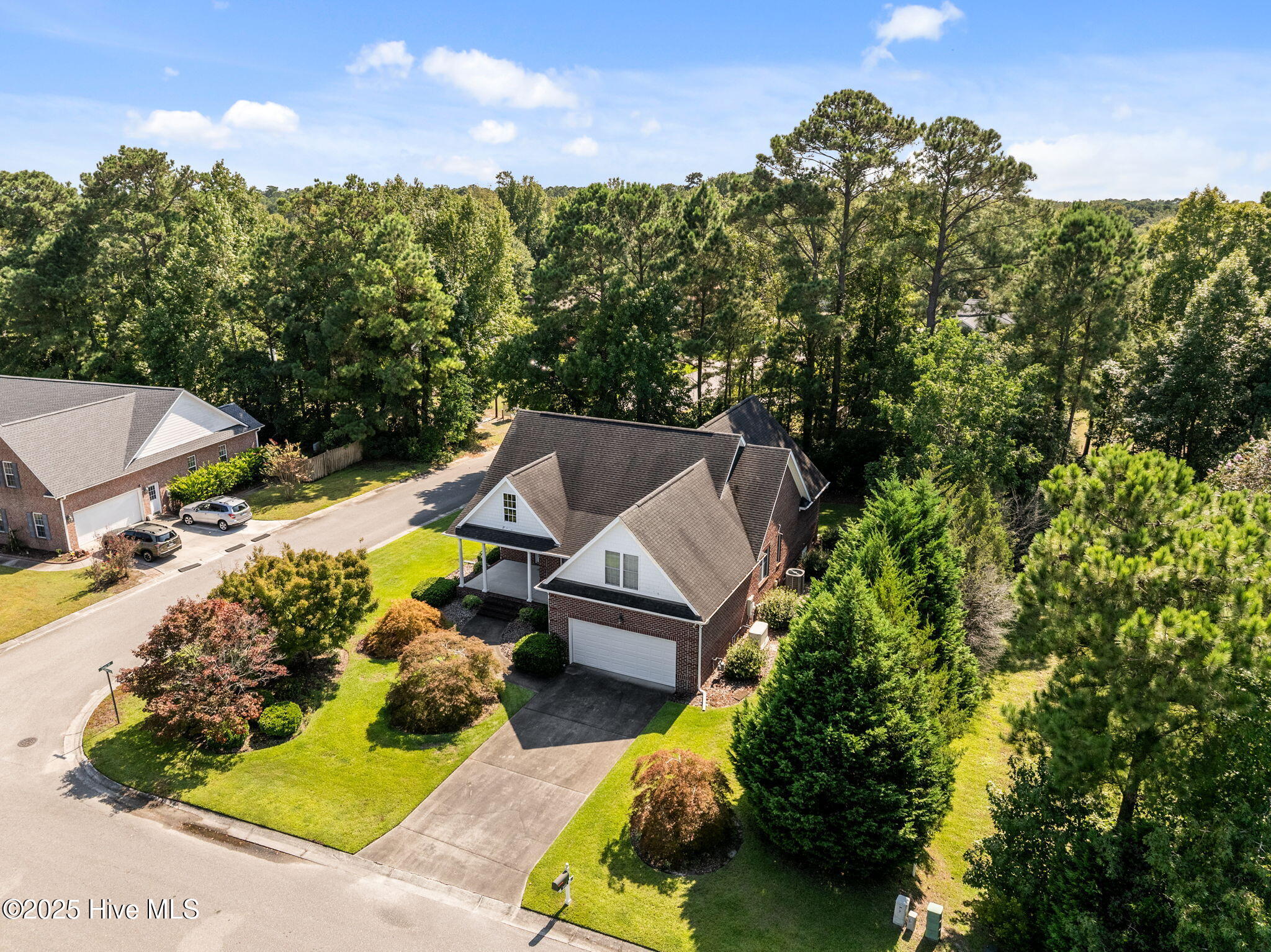 100532156 | Photo 36